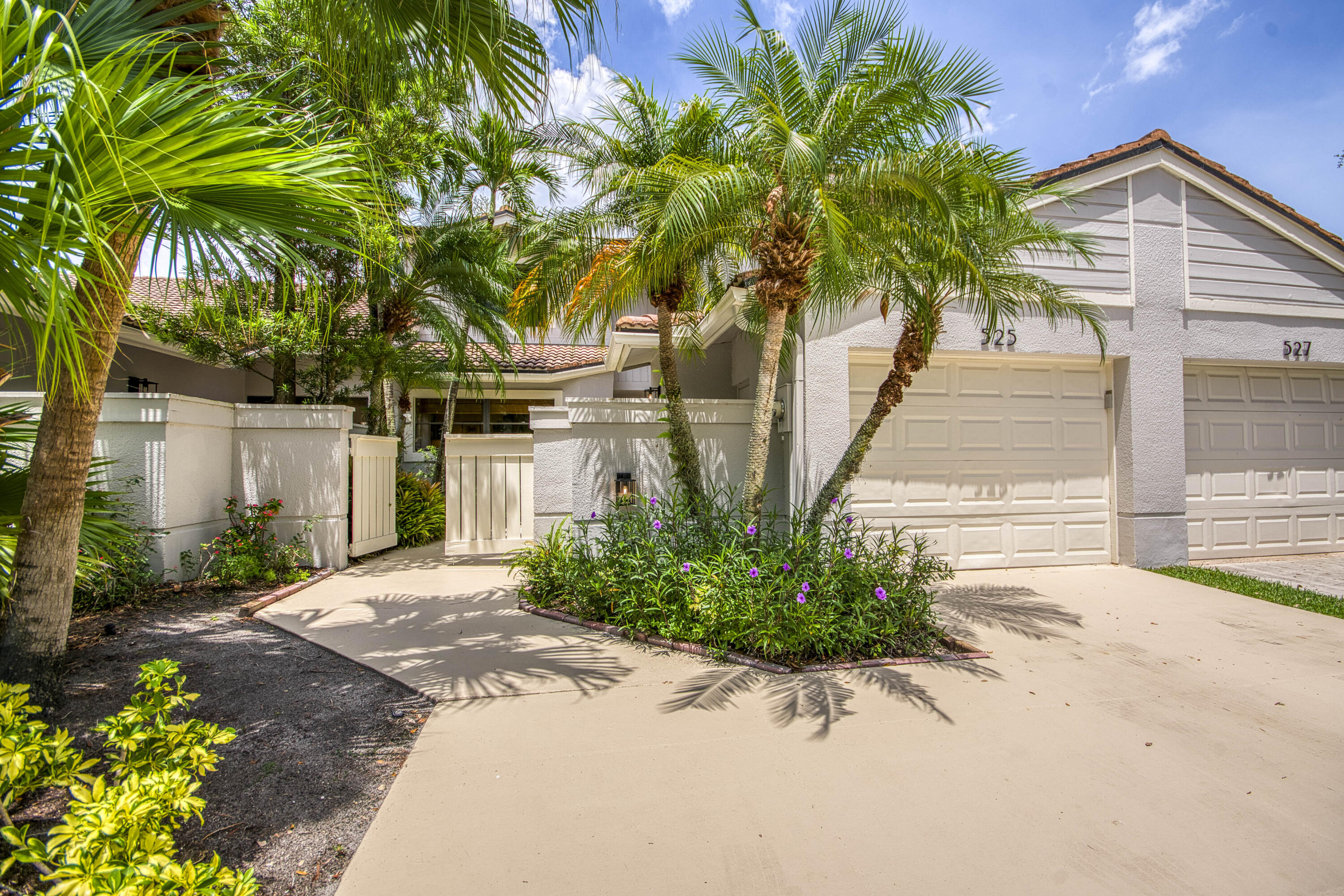525 Prestwick Circle — photo