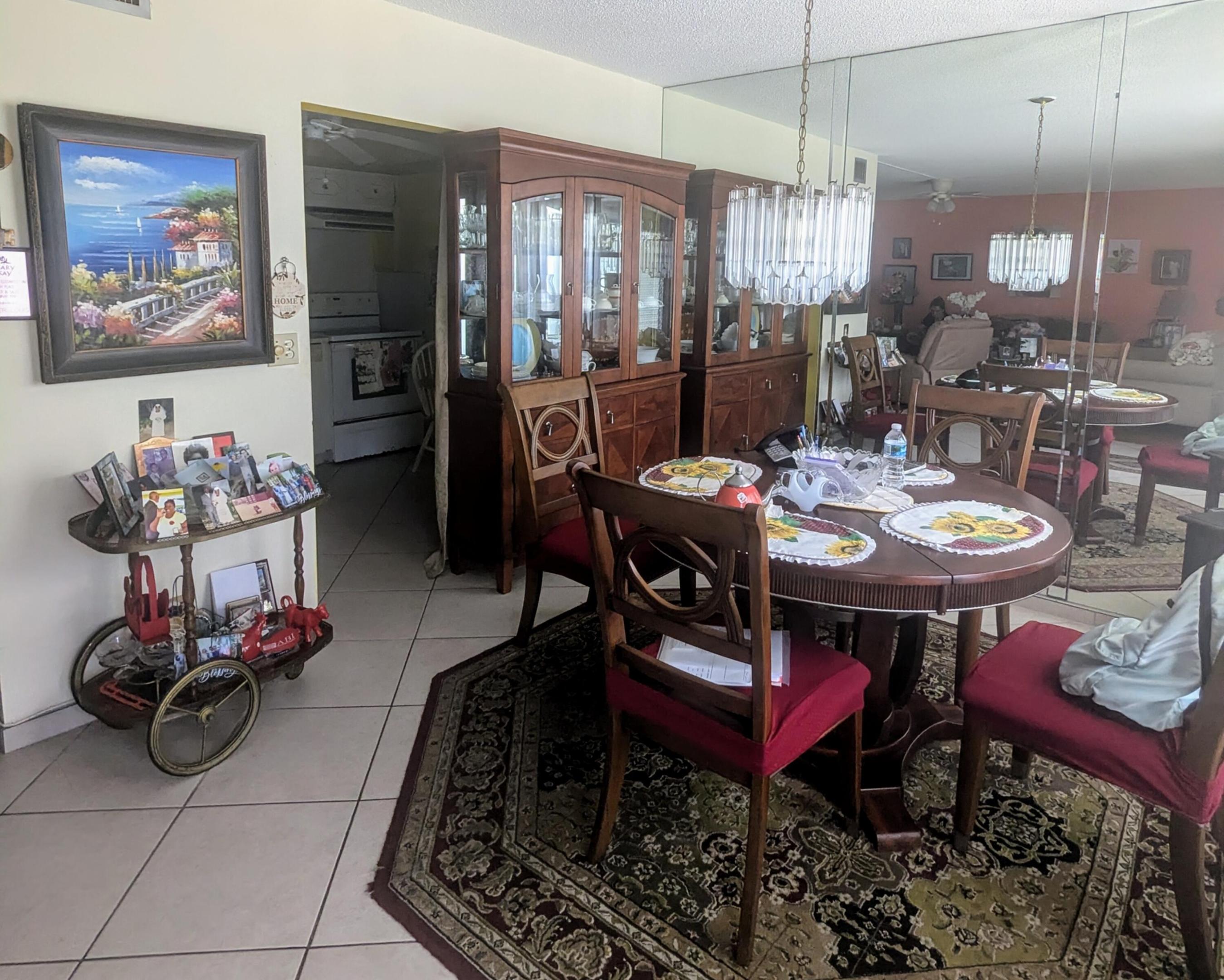 205 Wellington M — photo
