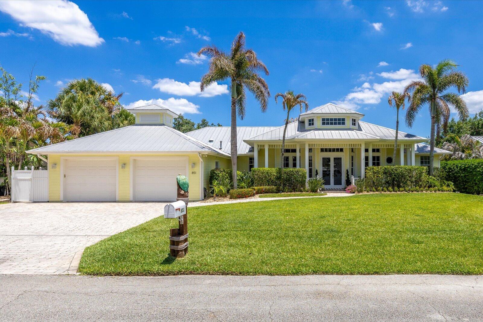 851 SW Pine Tree Lane — photo