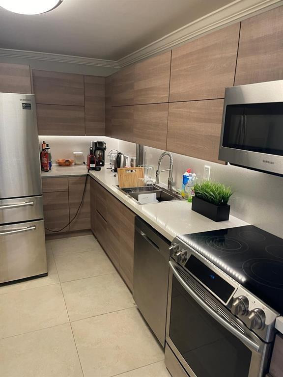 3000 S Ocean Drive 302 — photo