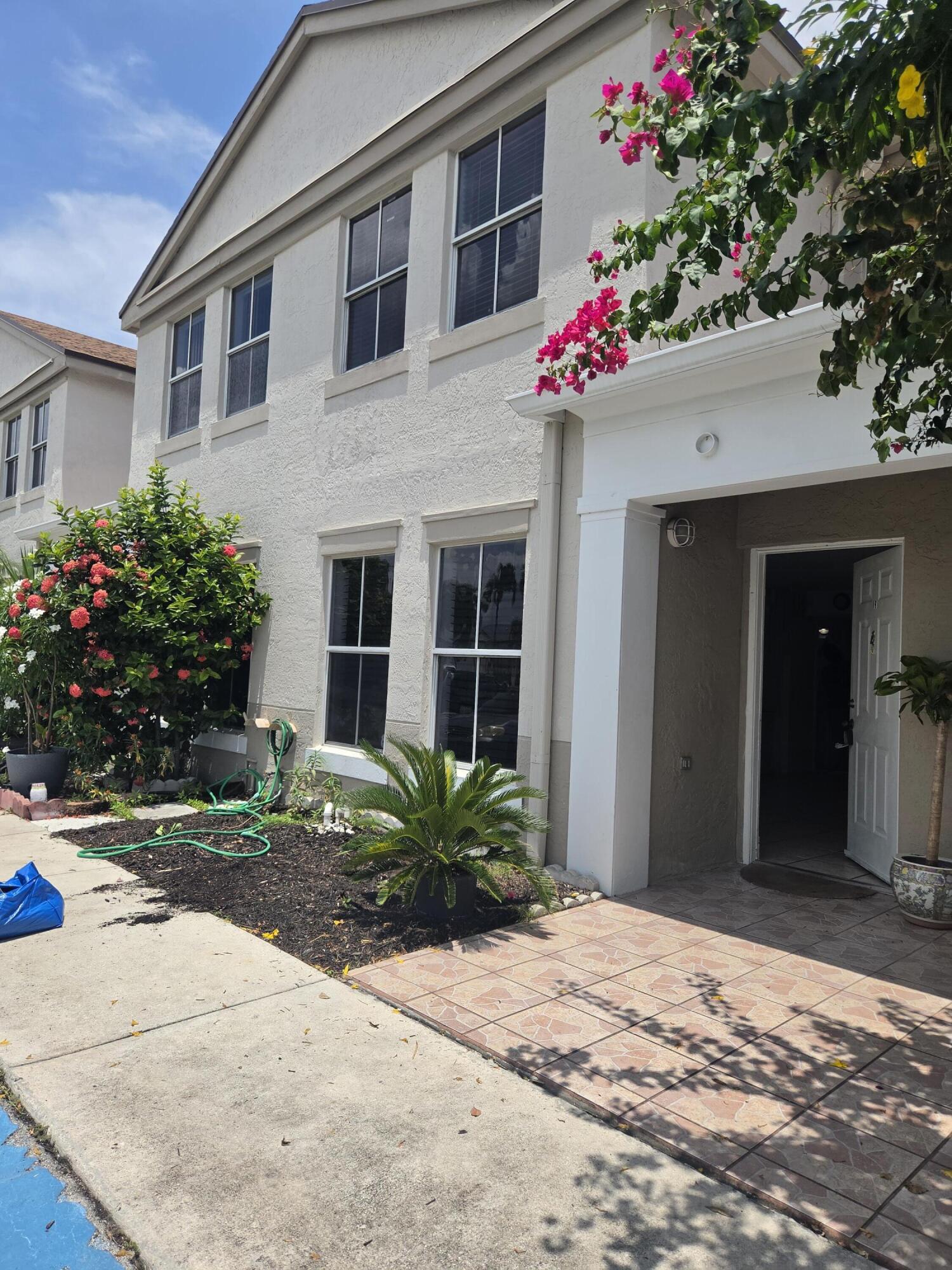 9187 Fontainebleau Boulevard 419 — photo