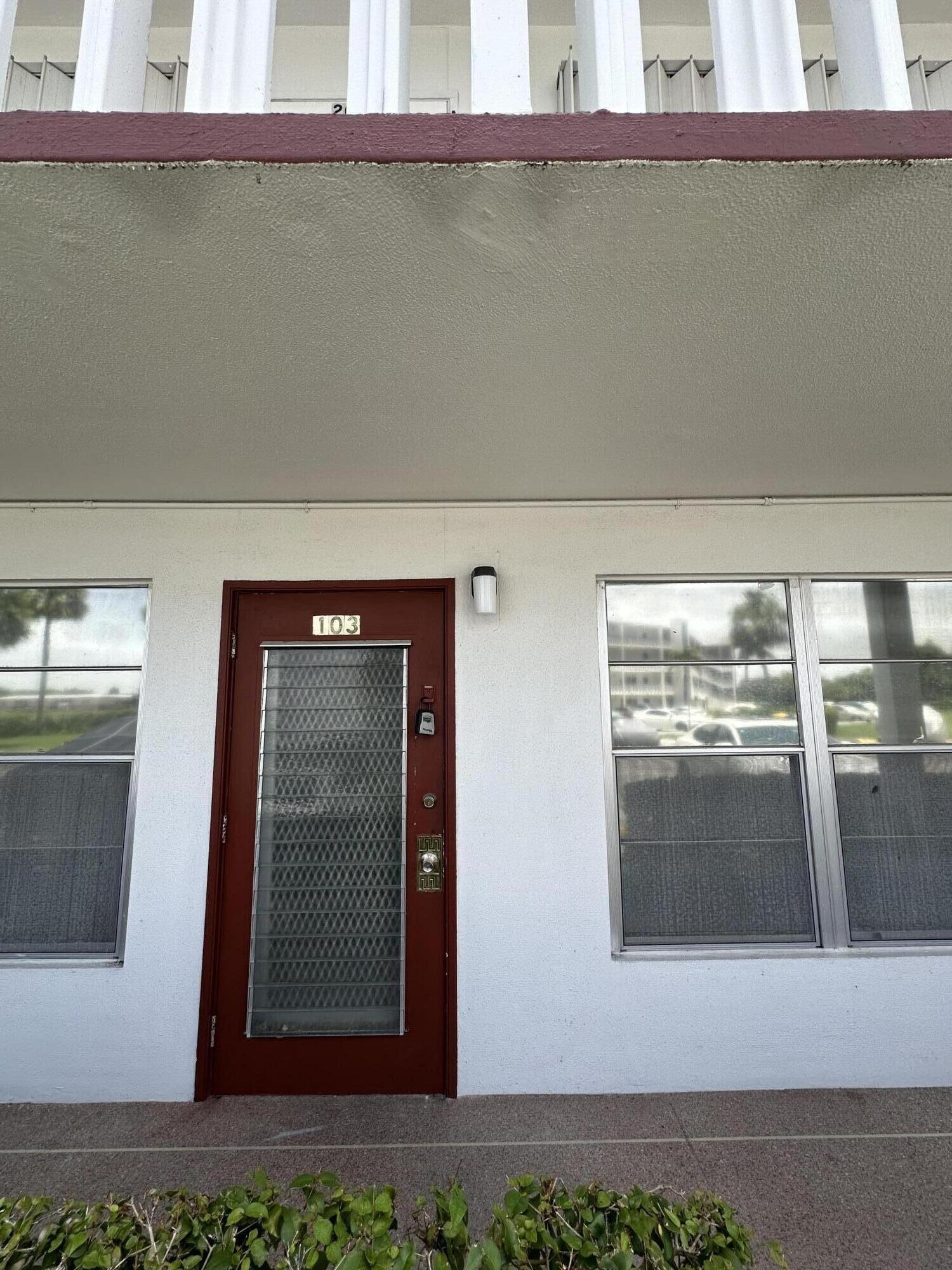 103 Greenbrier C — photo