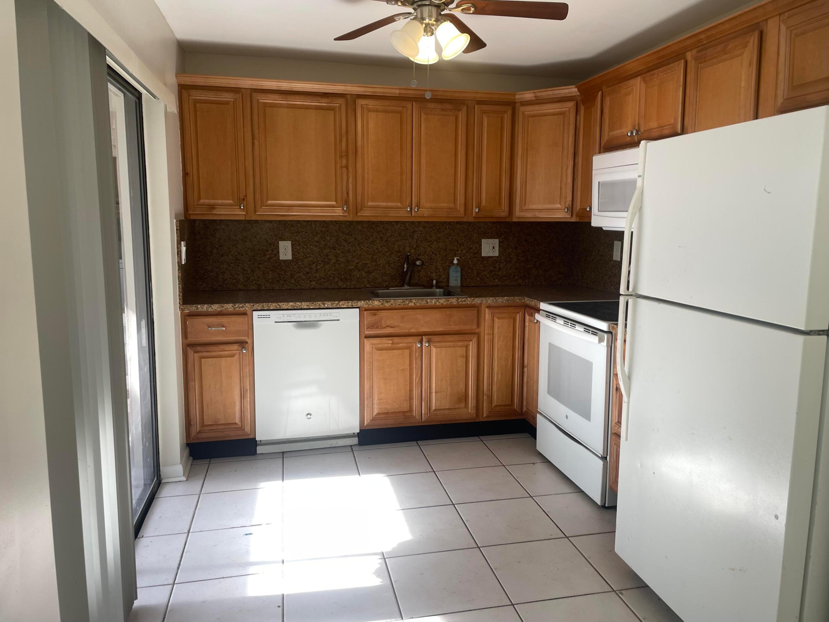 498 Piedmont K 498 — photo