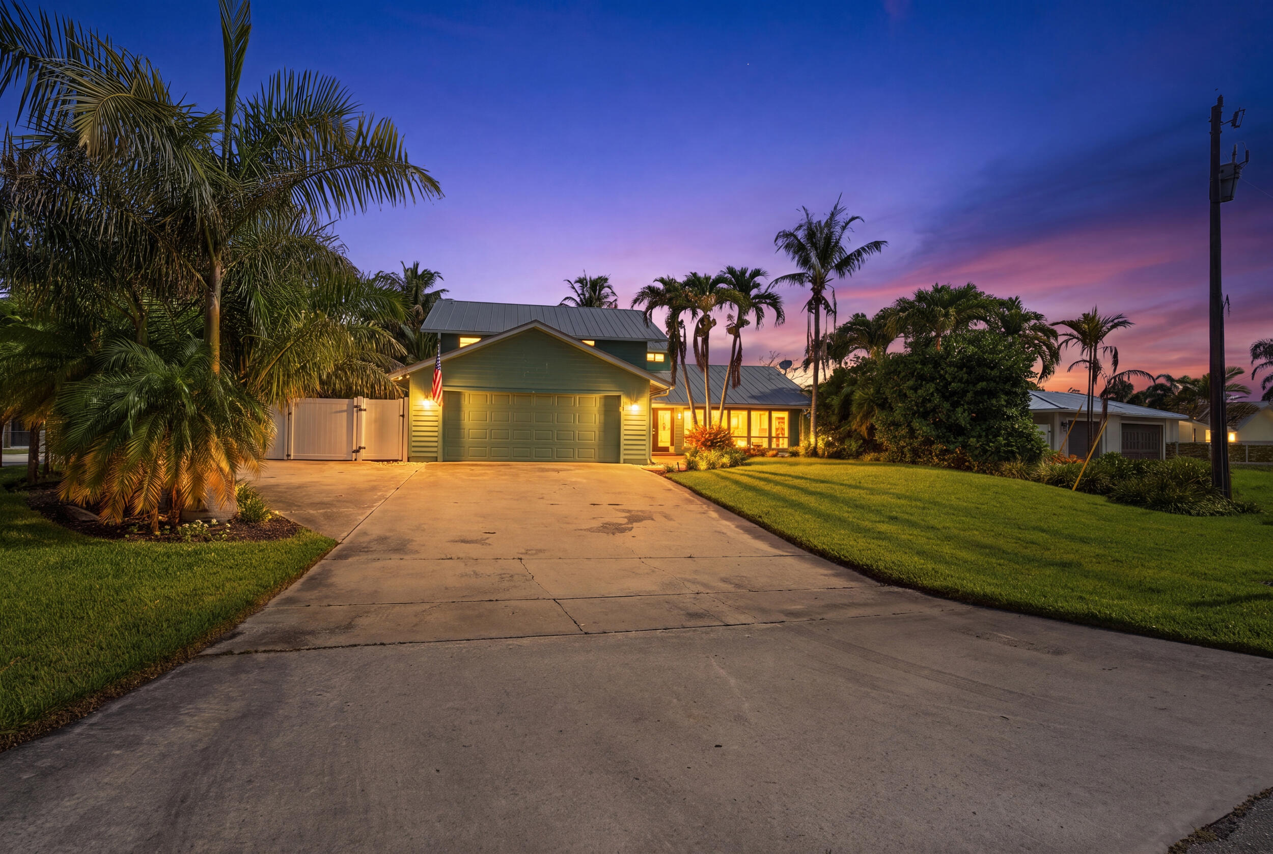 1489 SW Seahawk Way — photo