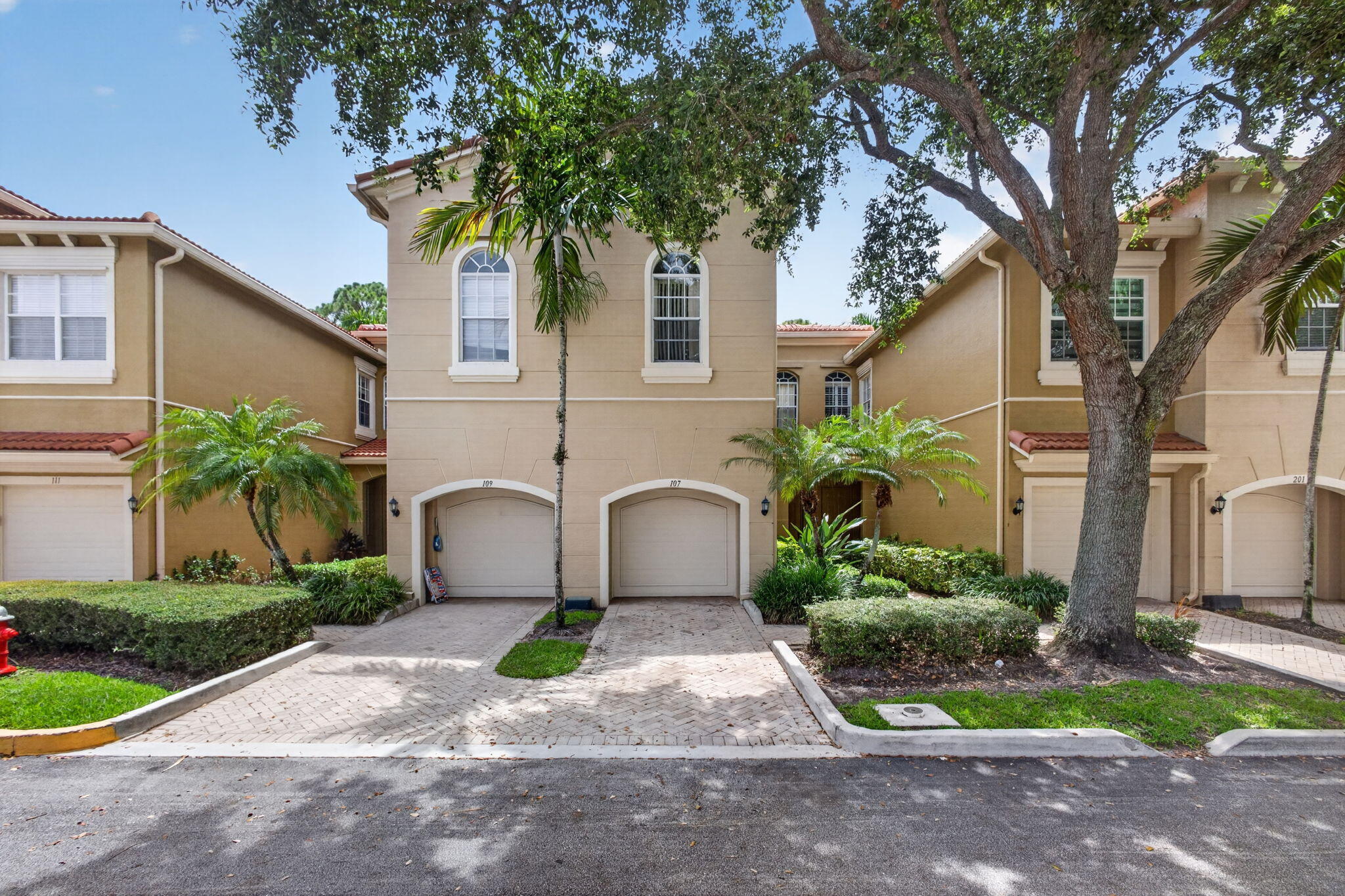 4991 Bonsai Circle 107 — photo
