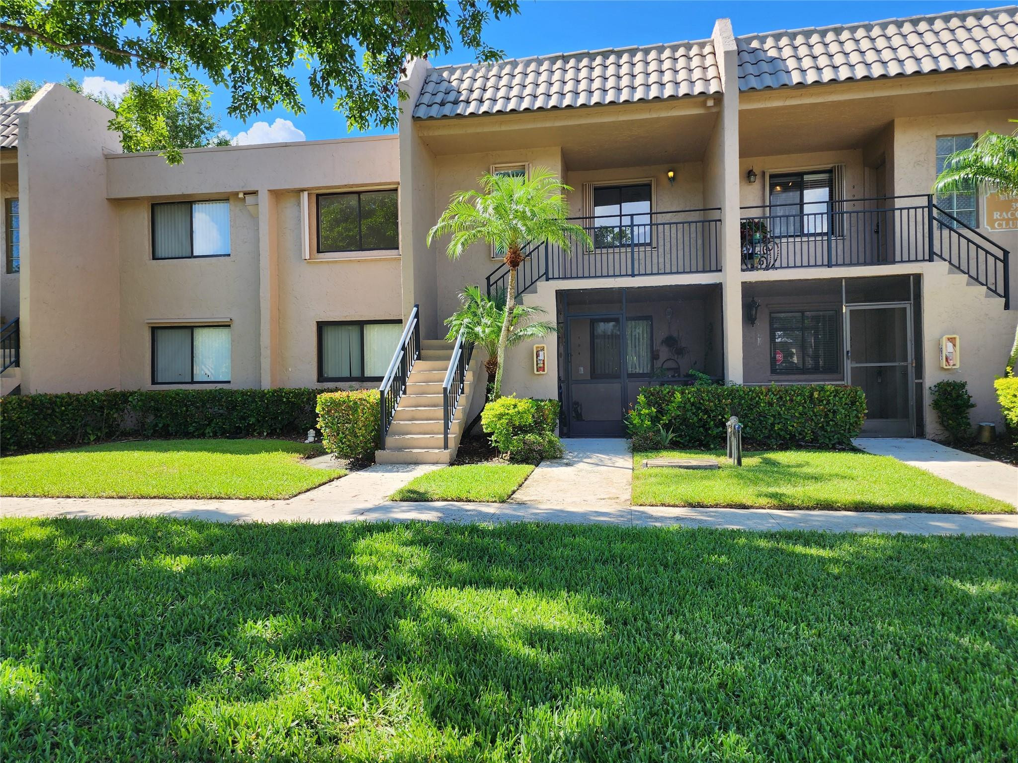 390 Racquet Club Road 204 — photo