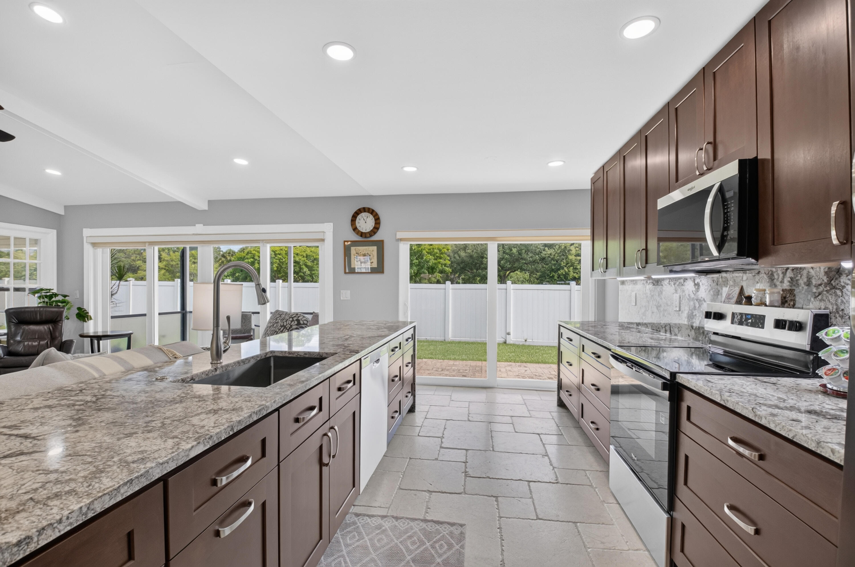 22018 Colony Drive — photo