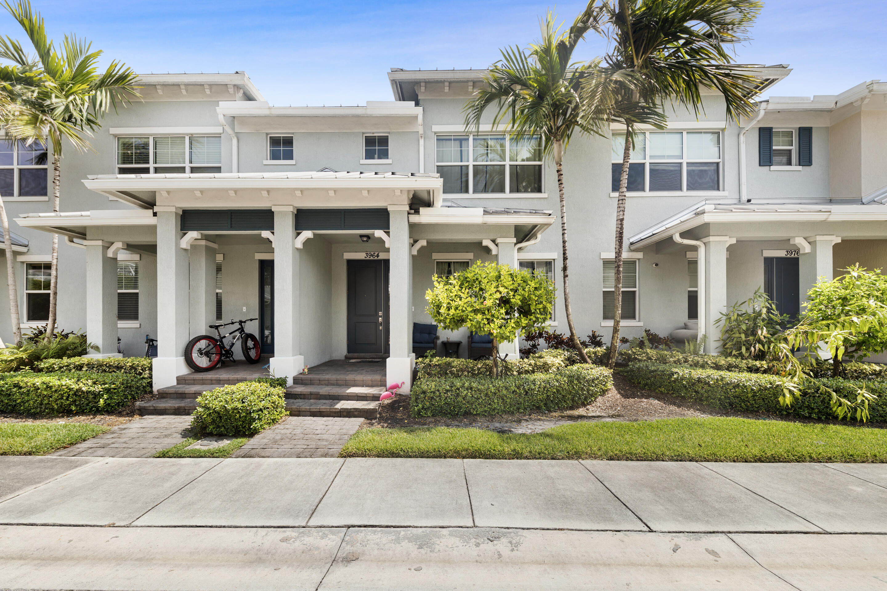 3964 Poinciana Lane — photo