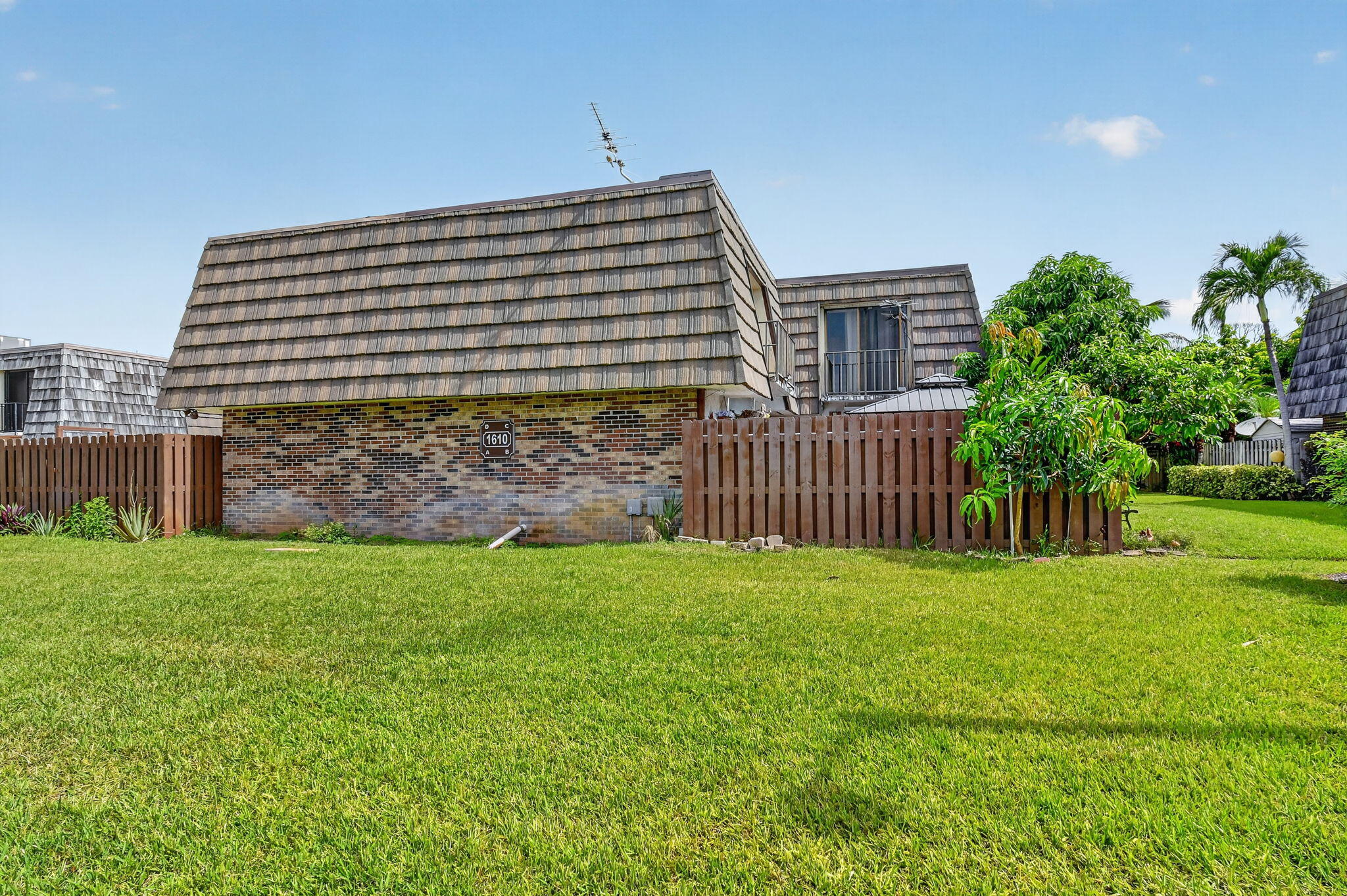 1610 Forest Lakes Circle B — photo