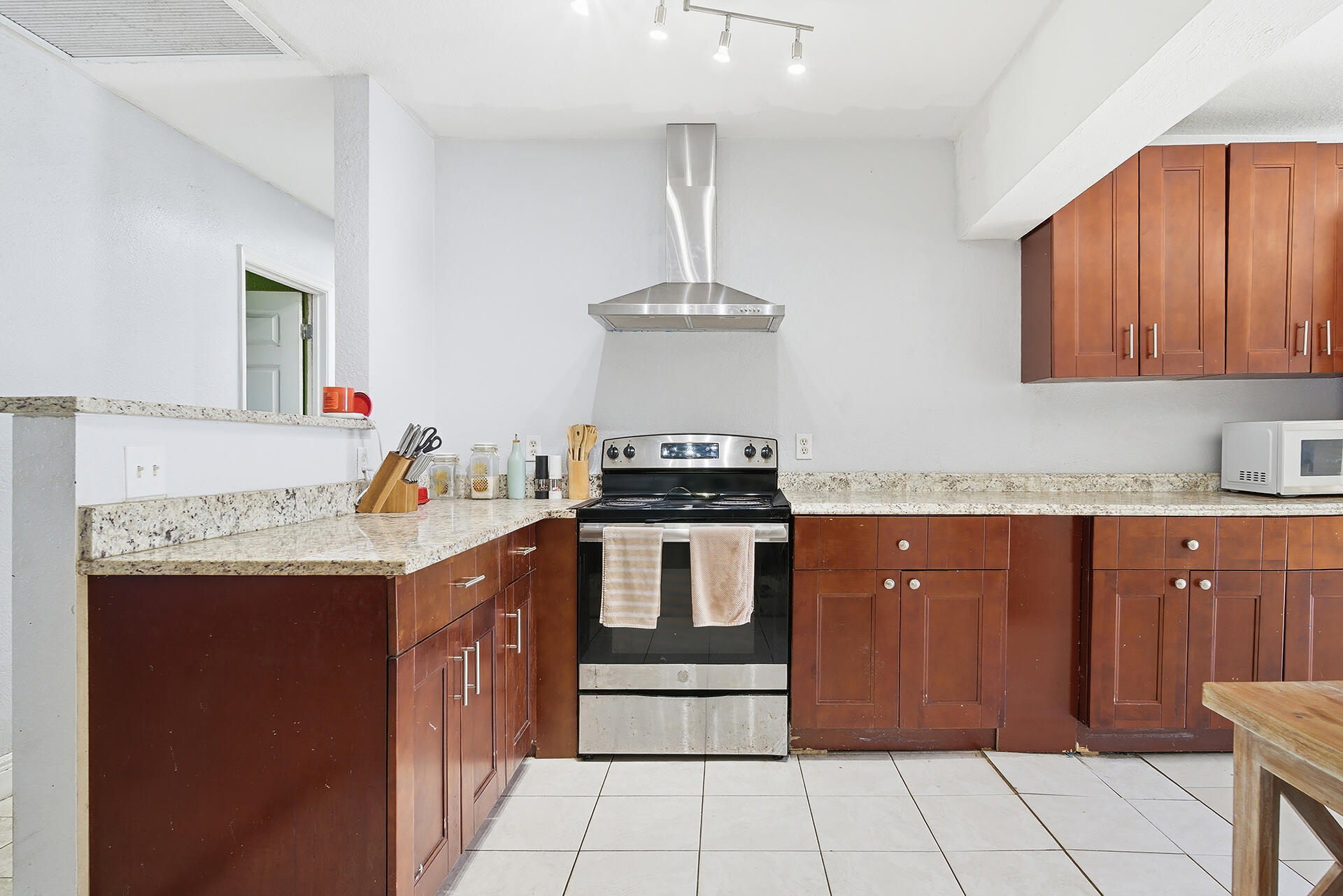 333 Mid Pines Road — photo
