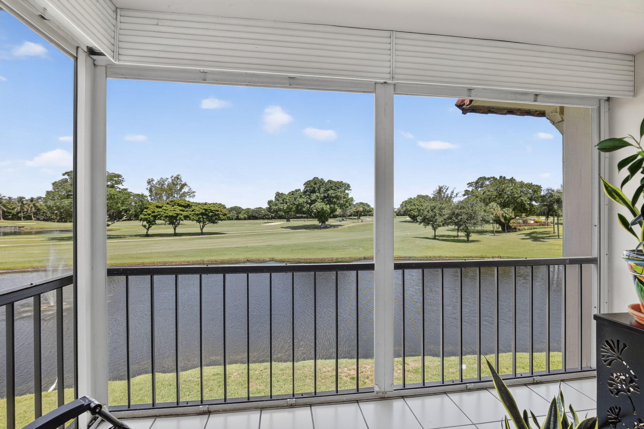 9923 S Hollybrook Lake Drive 305 — photo