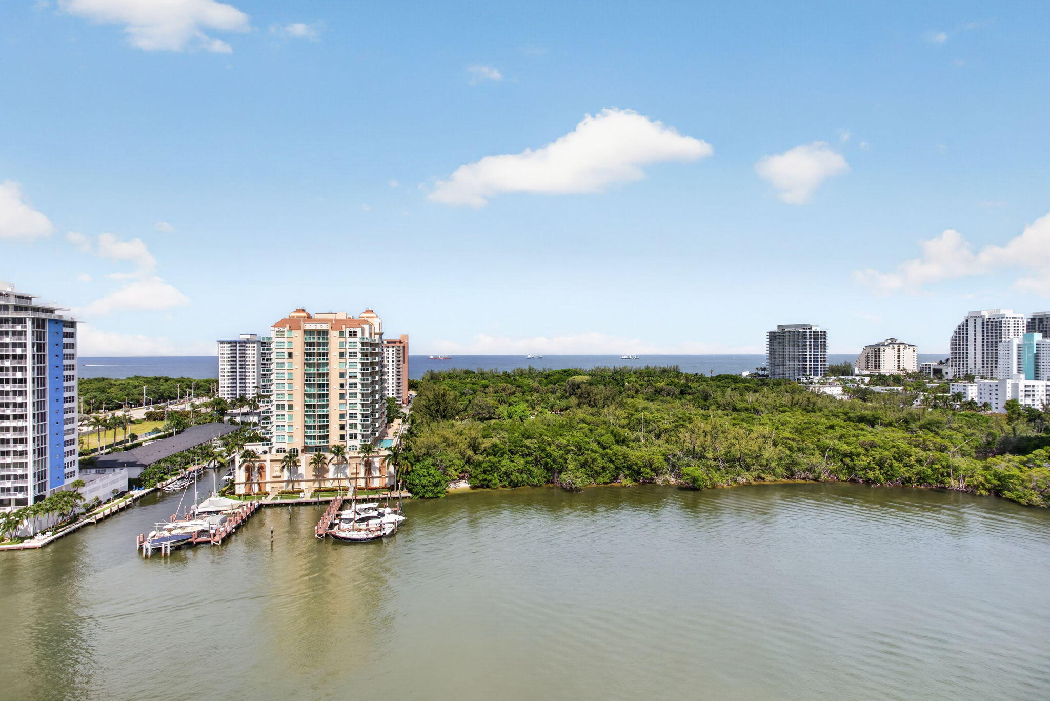 936 Intracoastal Drive 16E — photo