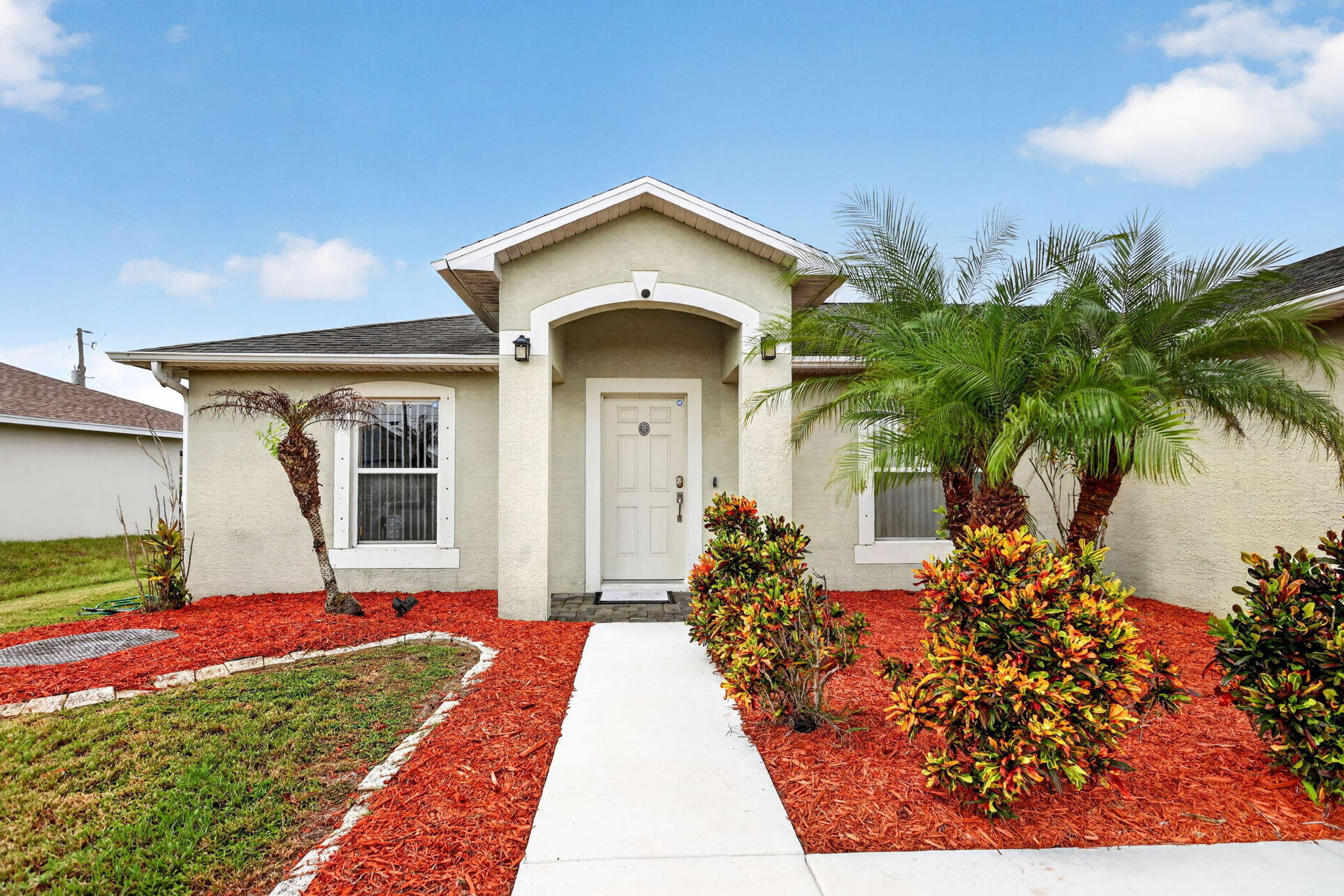 324 SW Kestor Drive — photo