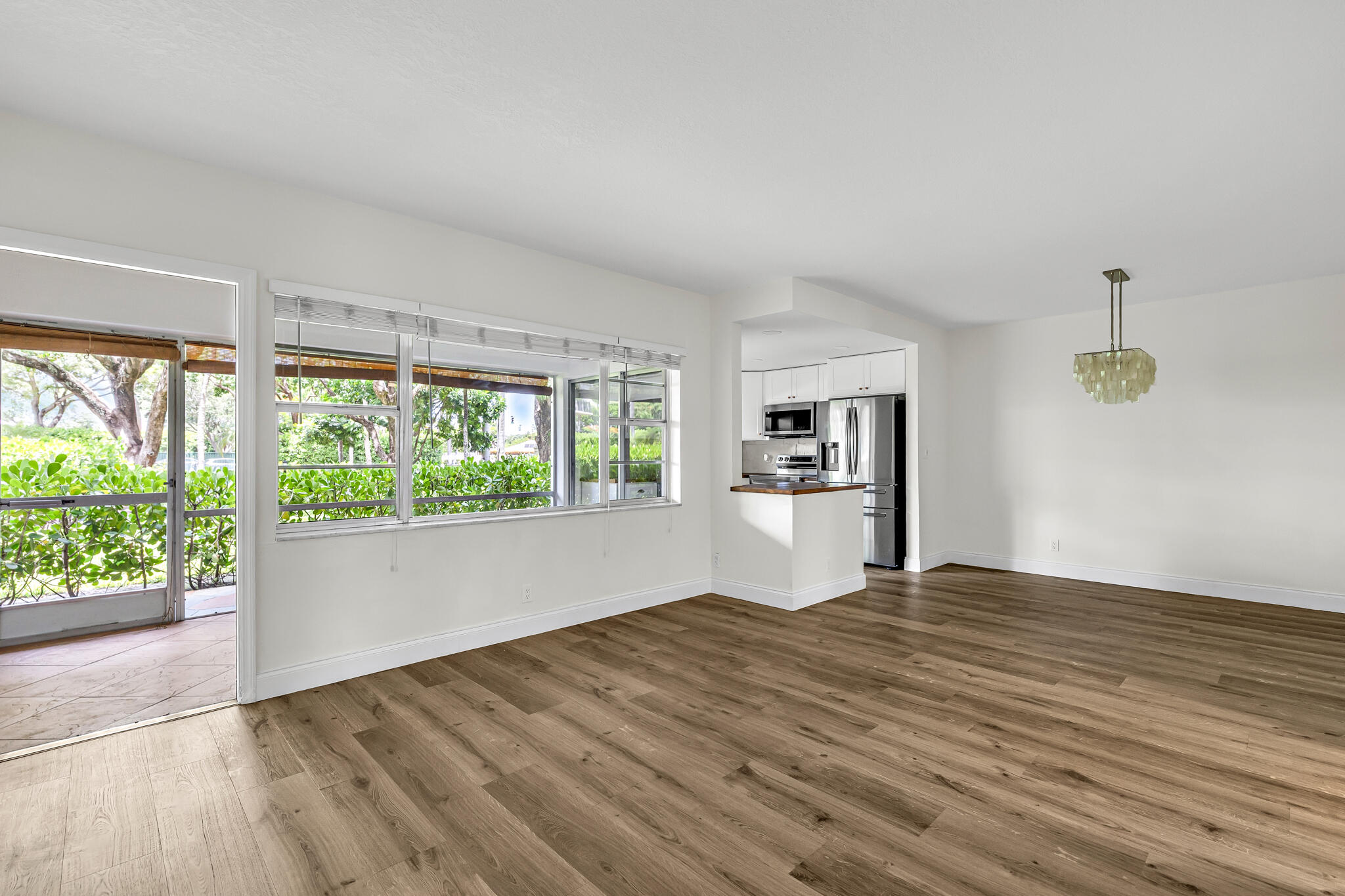 100 Royal Palm Way 1030 — photo
