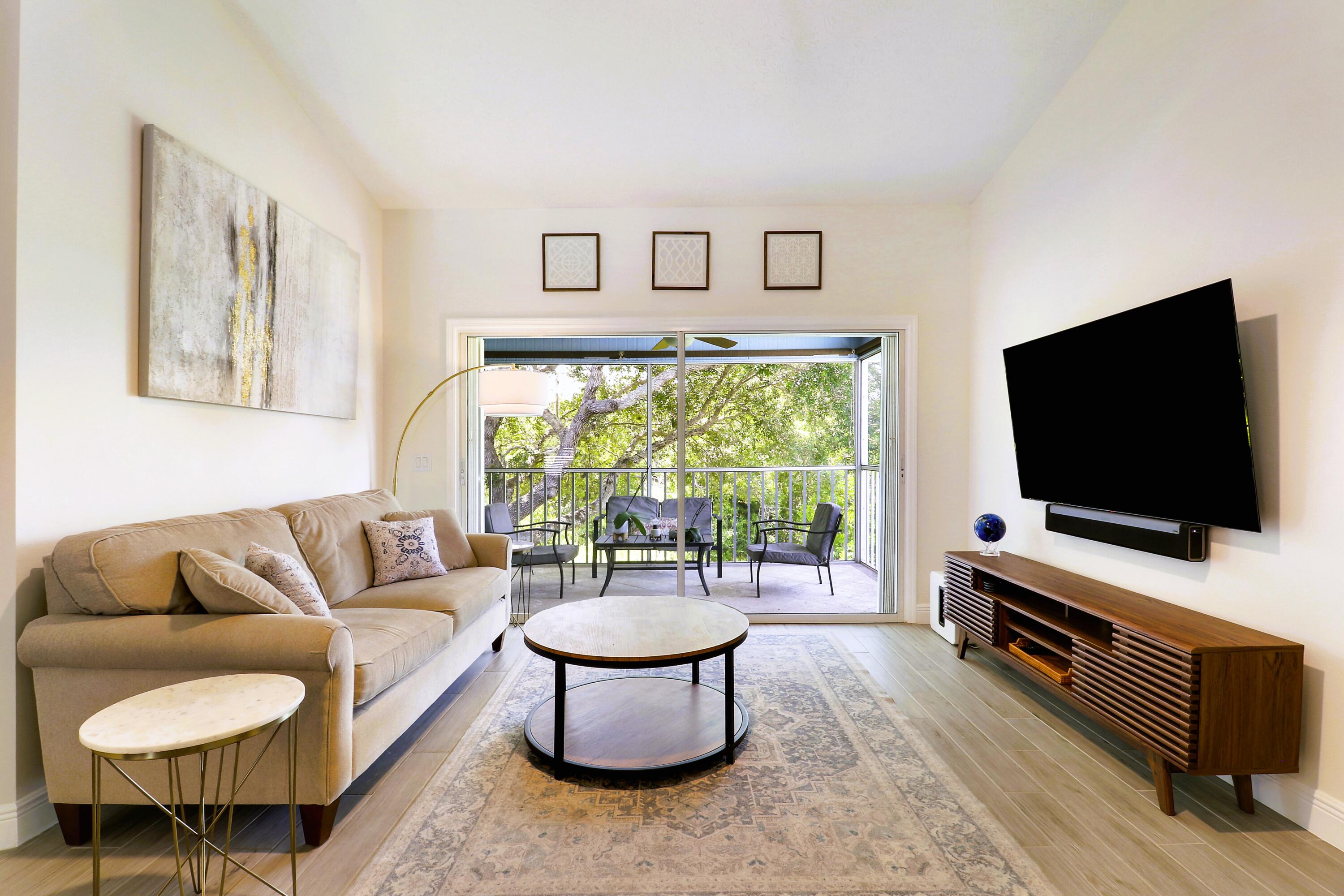 1824 SE Hideaway Circle 1824 — photo