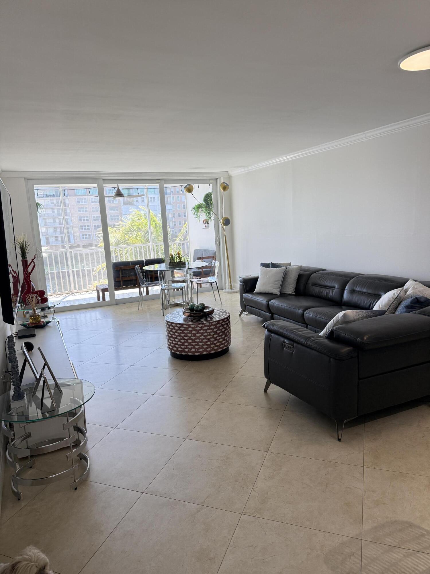 3180 NE 48th Court 406 — photo