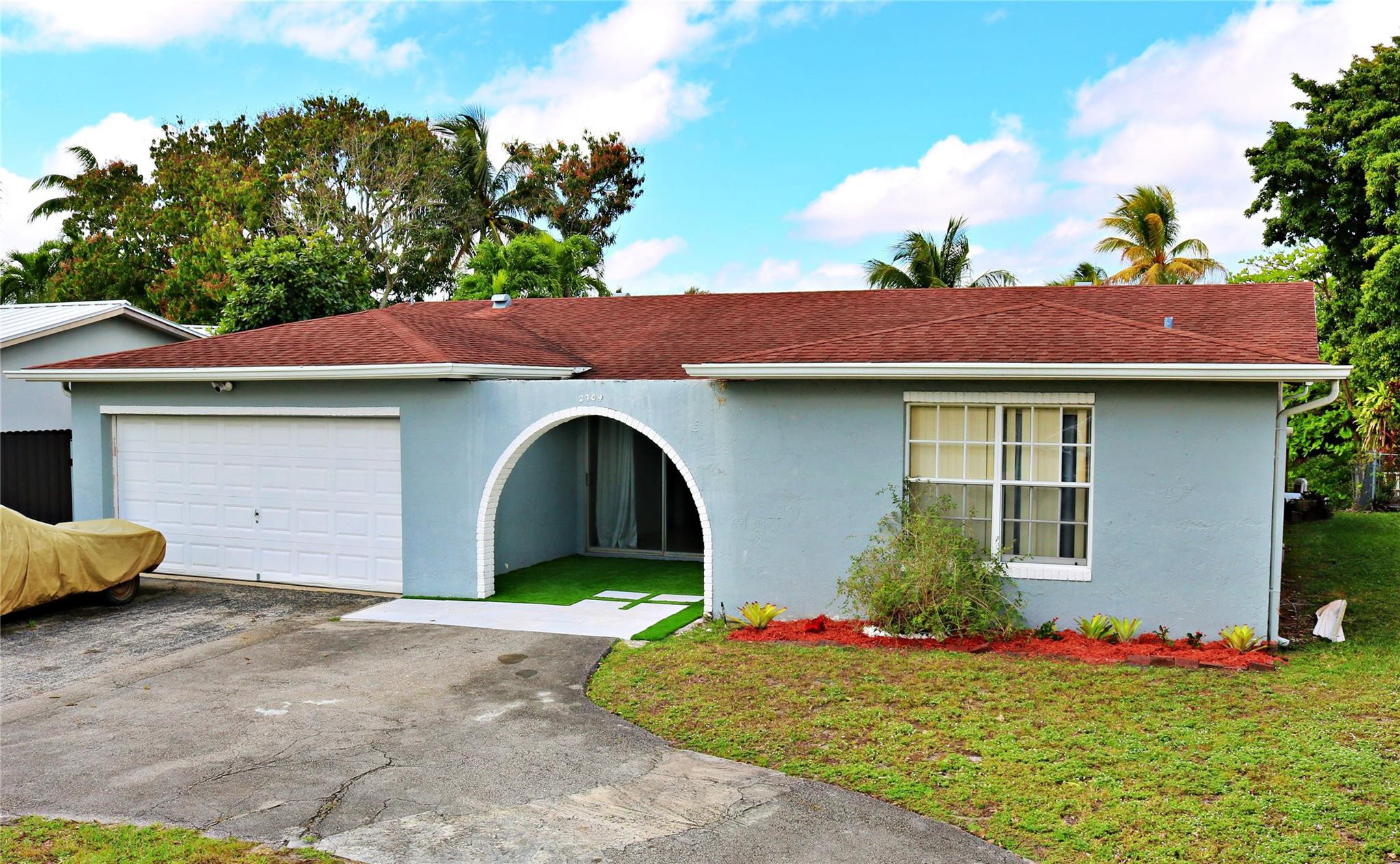 2704 Canal Road — photo