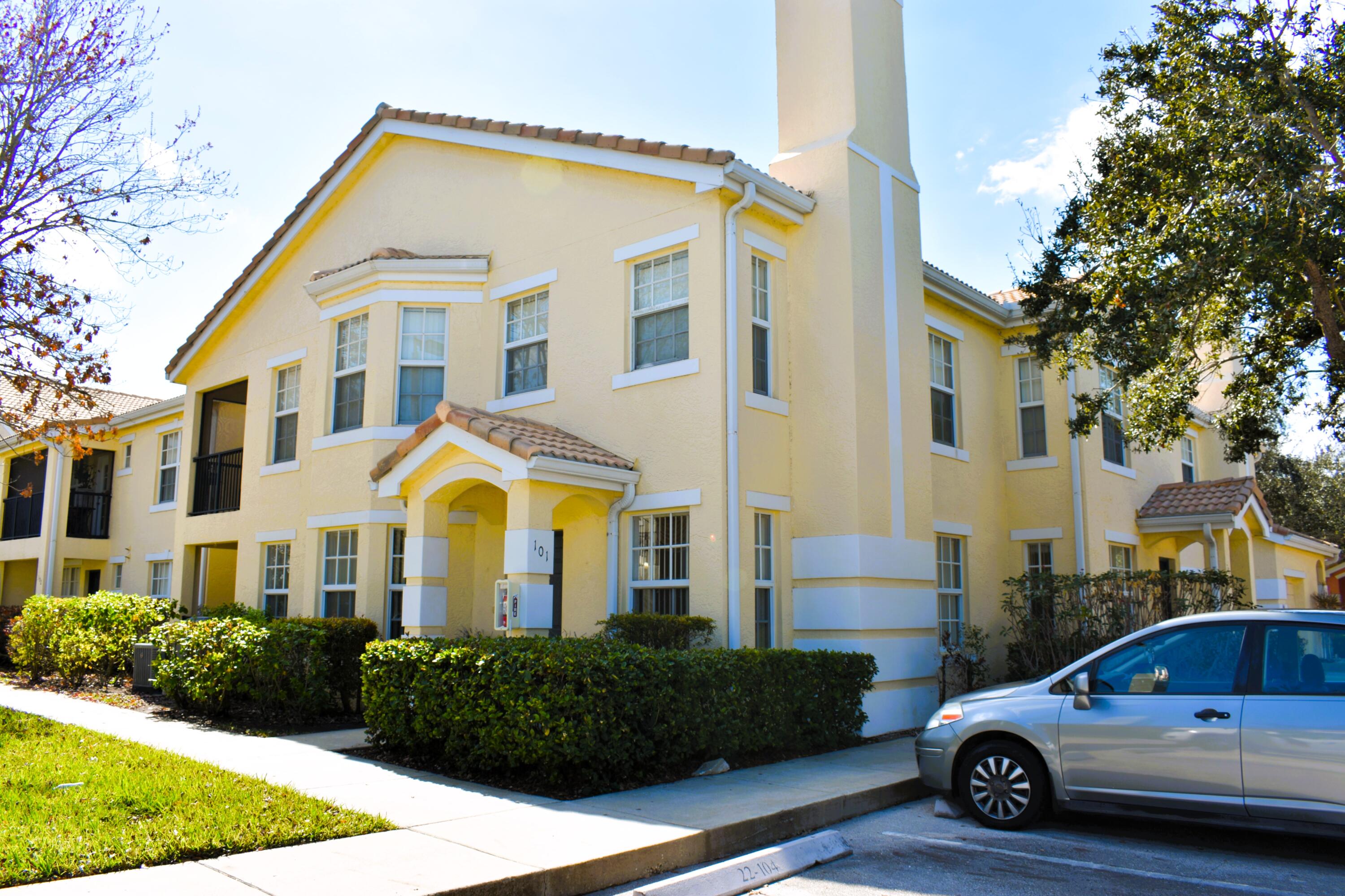 142 SW Peacock Boulevard 22-101 — photo