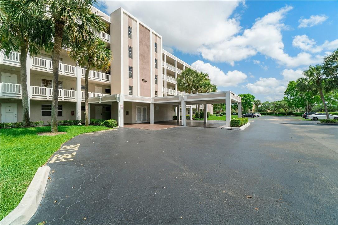 1075 Riverside Drive 508 — photo
