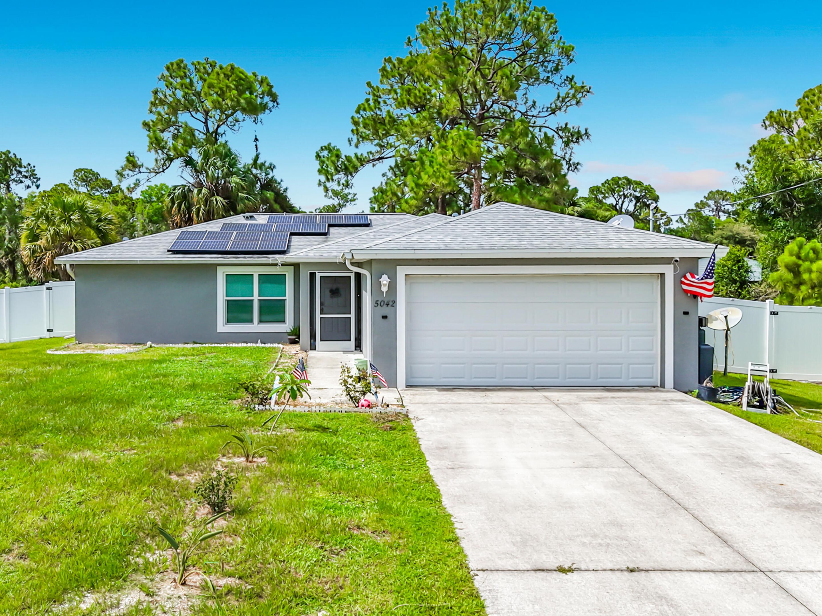 5042 SE Tradewinds Circle — photo