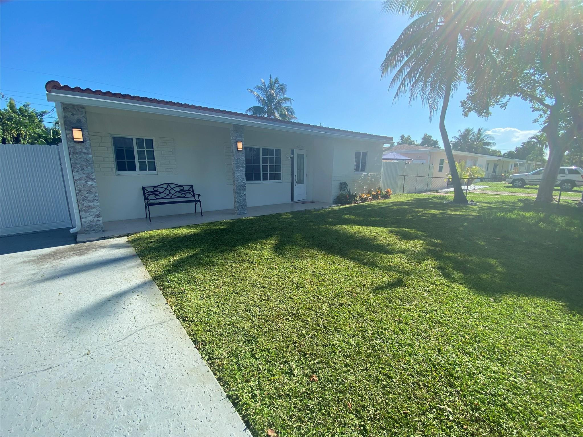 6325 Grant Court — photo
