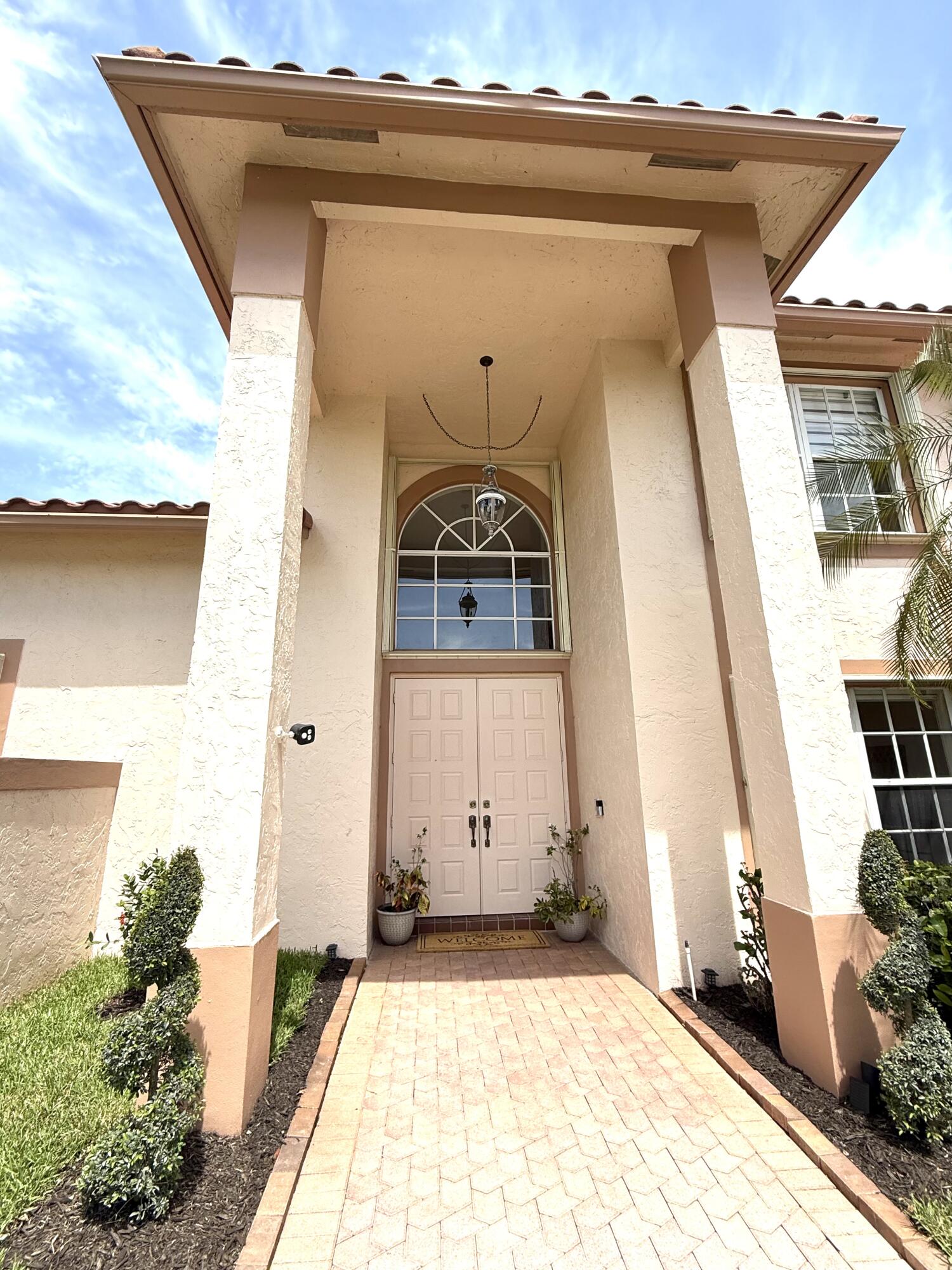 9392 Cascade Court — photo