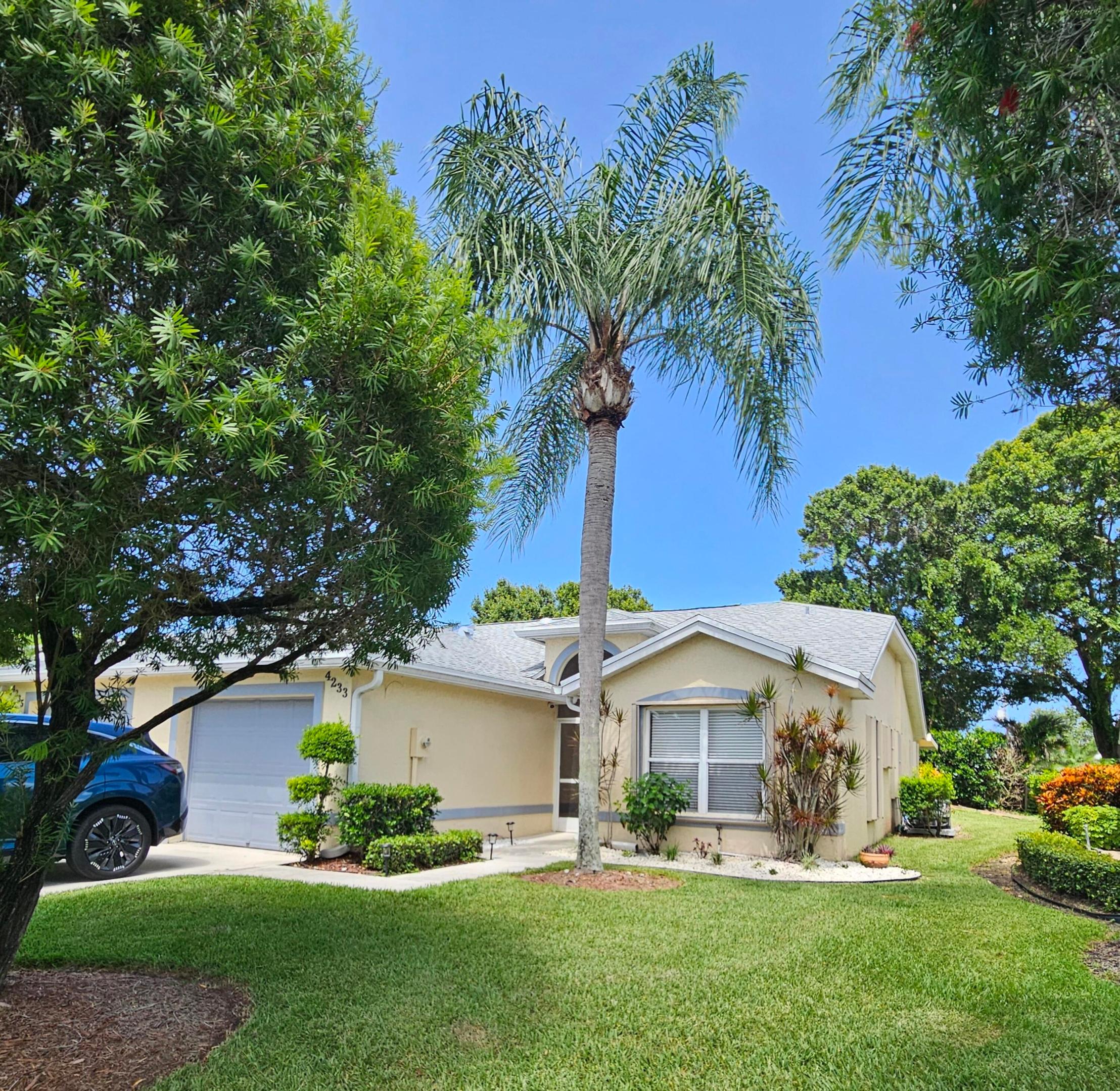 4233 SE Home Way — photo