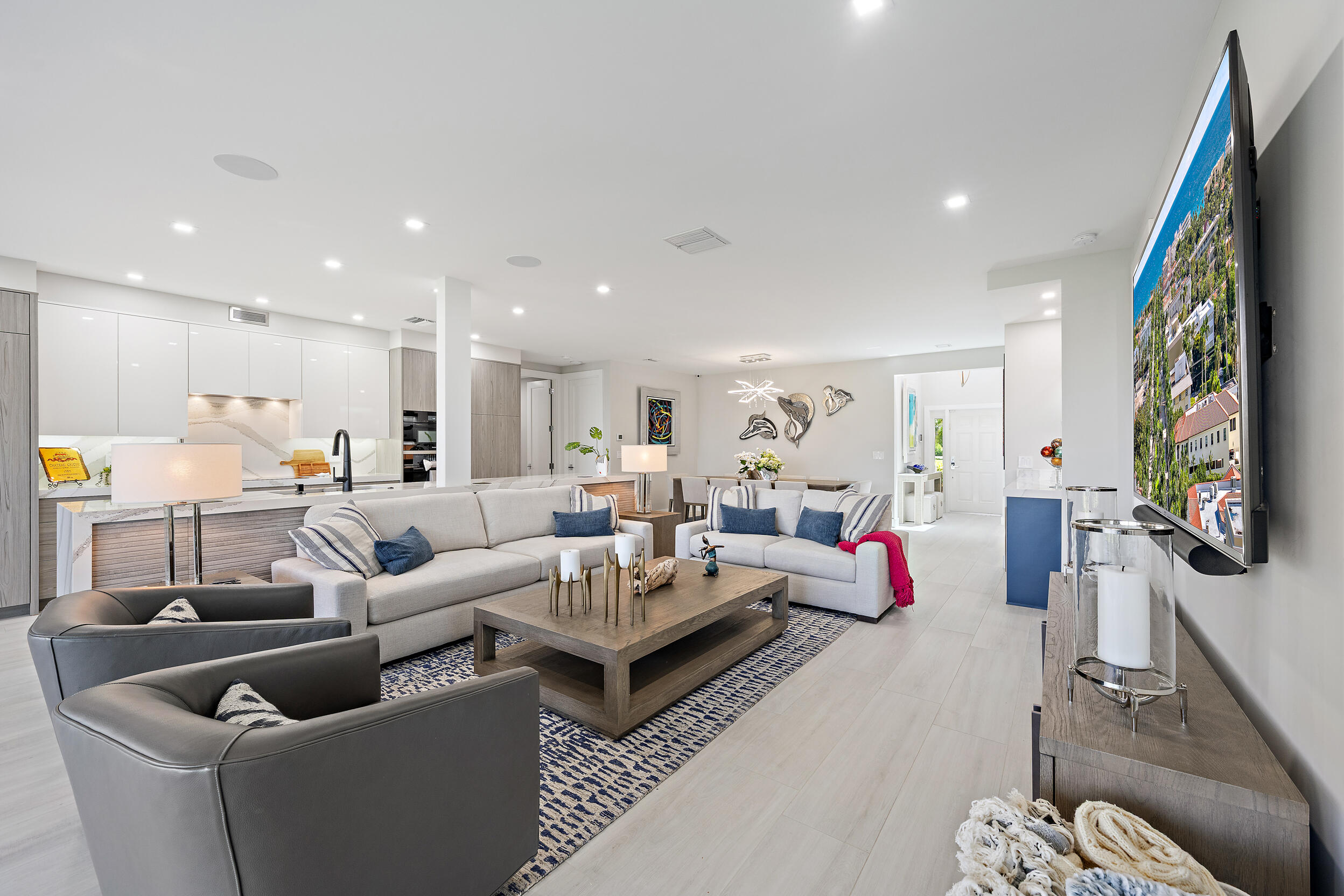 301 Captains Way — photo