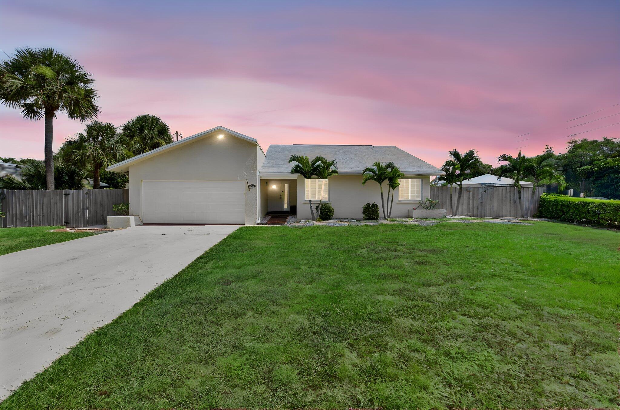 4517 Palm Ridge Boulevard — photo