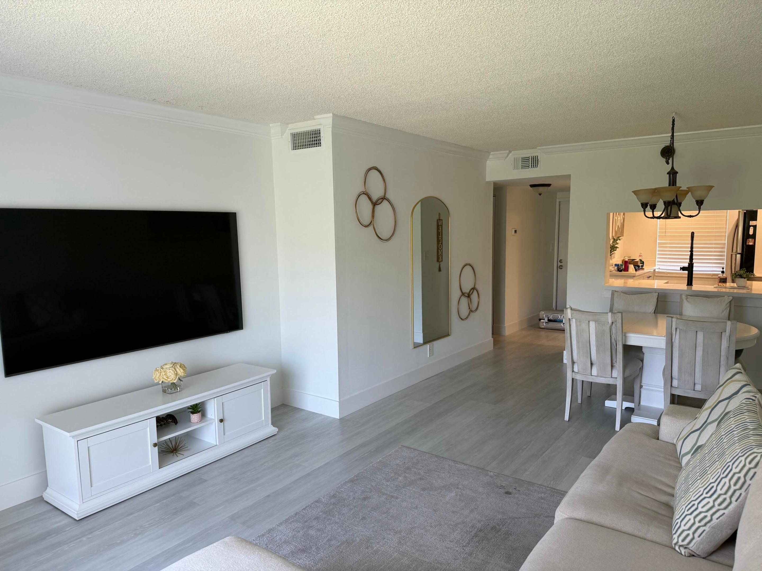 10001 Winding Lake Road 106 — photo