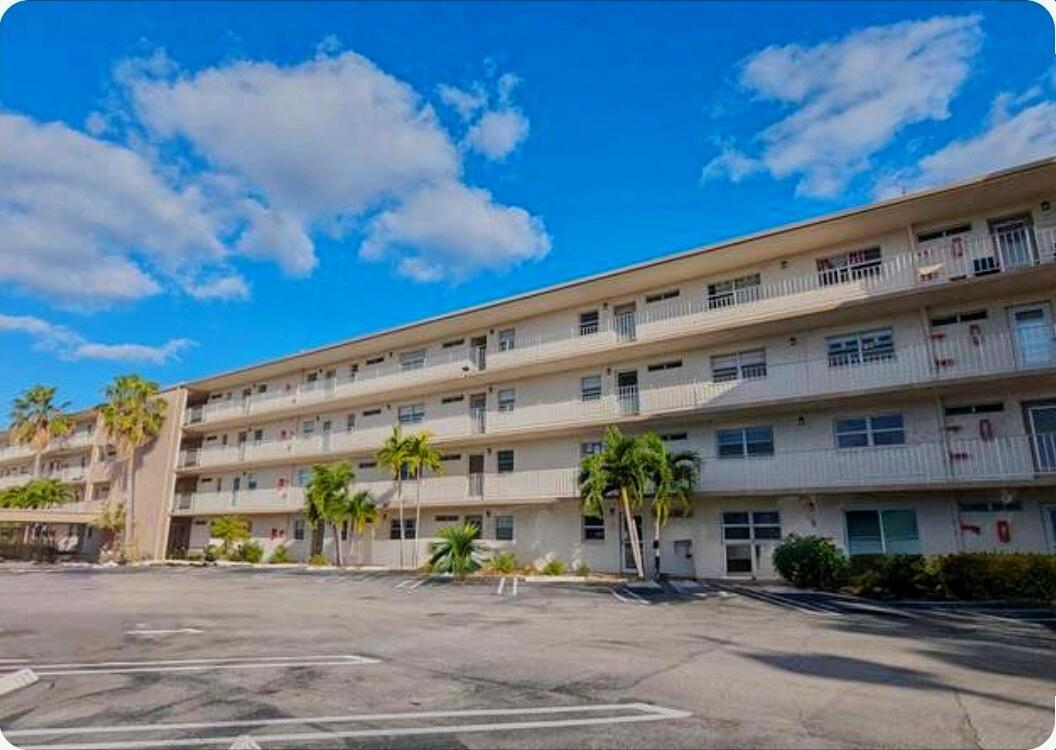 2601 NE 3rd Court 4100 — photo