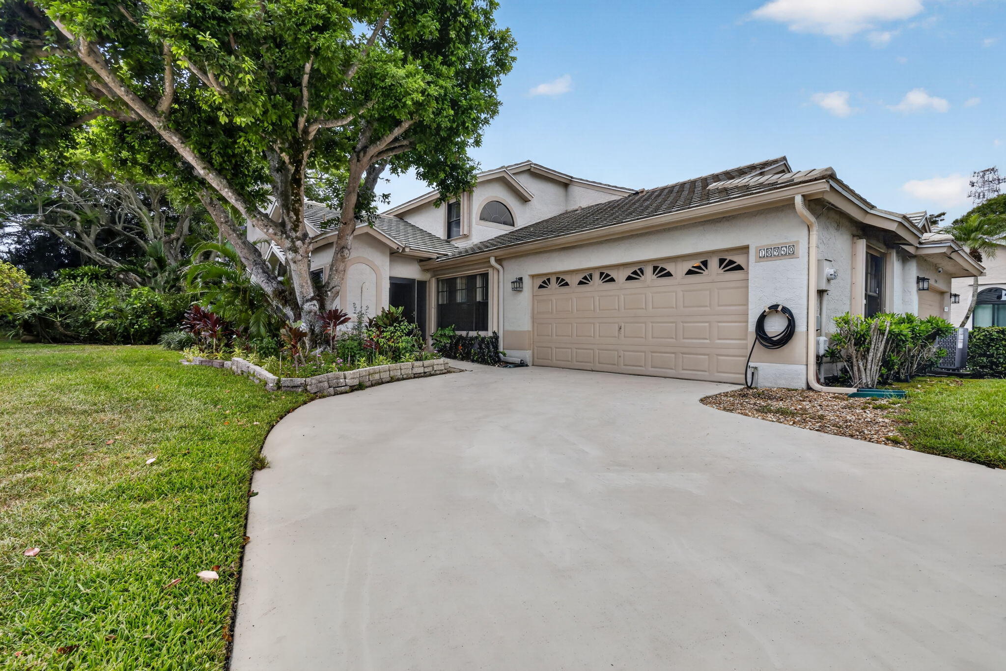 10940 Stafford Circle S — photo