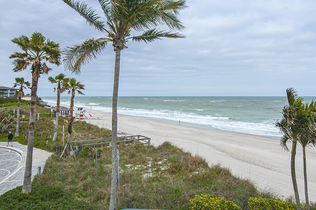Home in Vero Beach, FL 32963 — photo 2