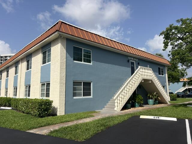 124 NE 19th Court B102 — photo