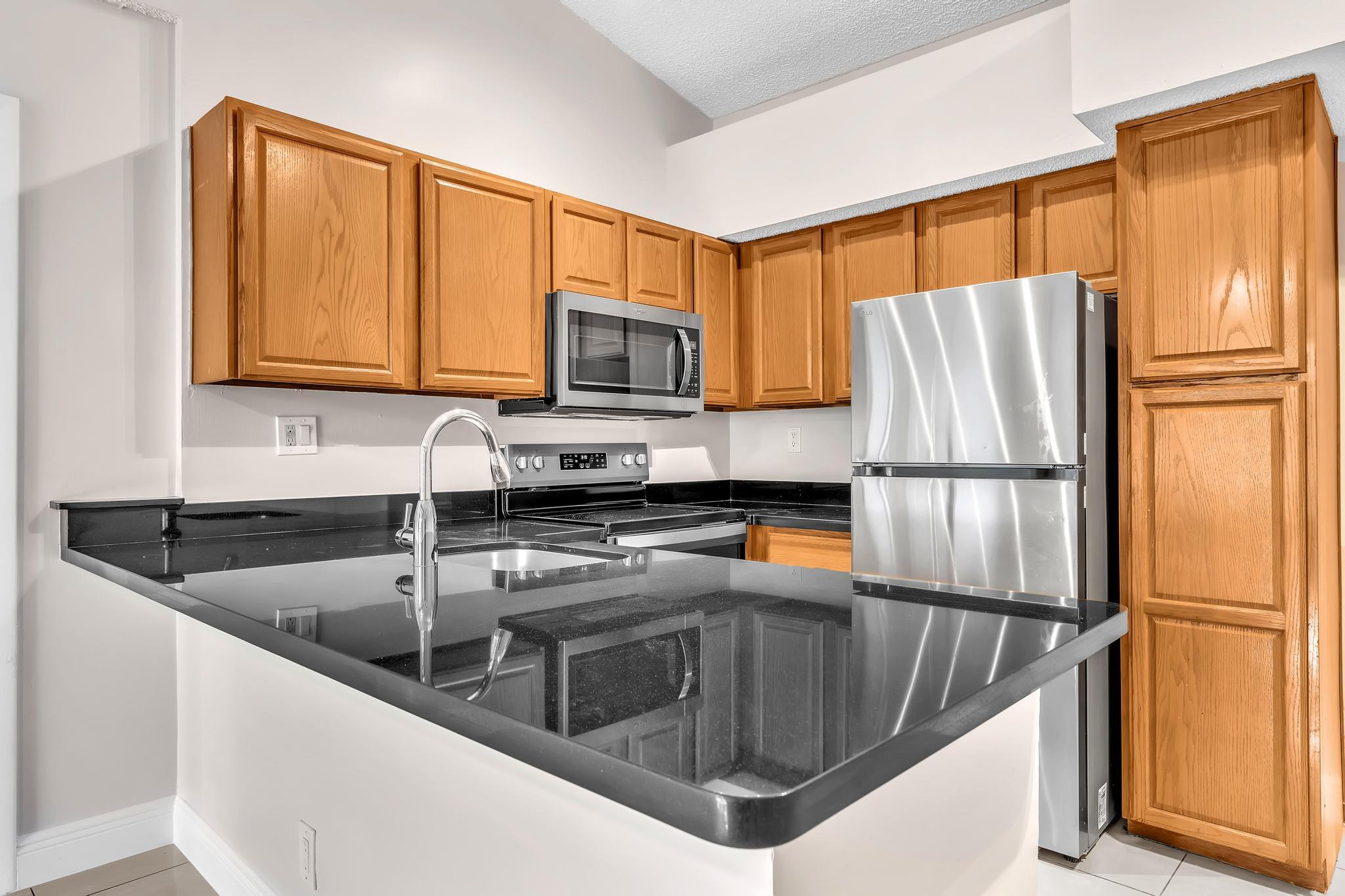 601 Lyons Road 7201 — photo
