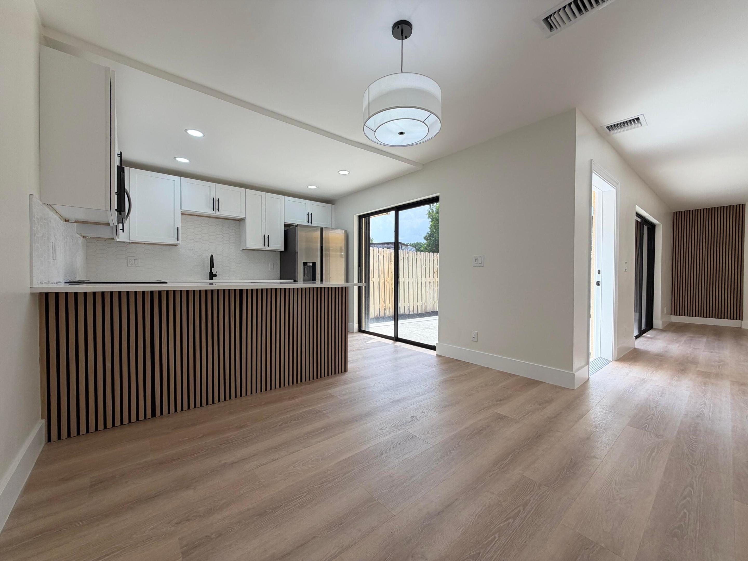 169 Lake Arbor Drive — photo