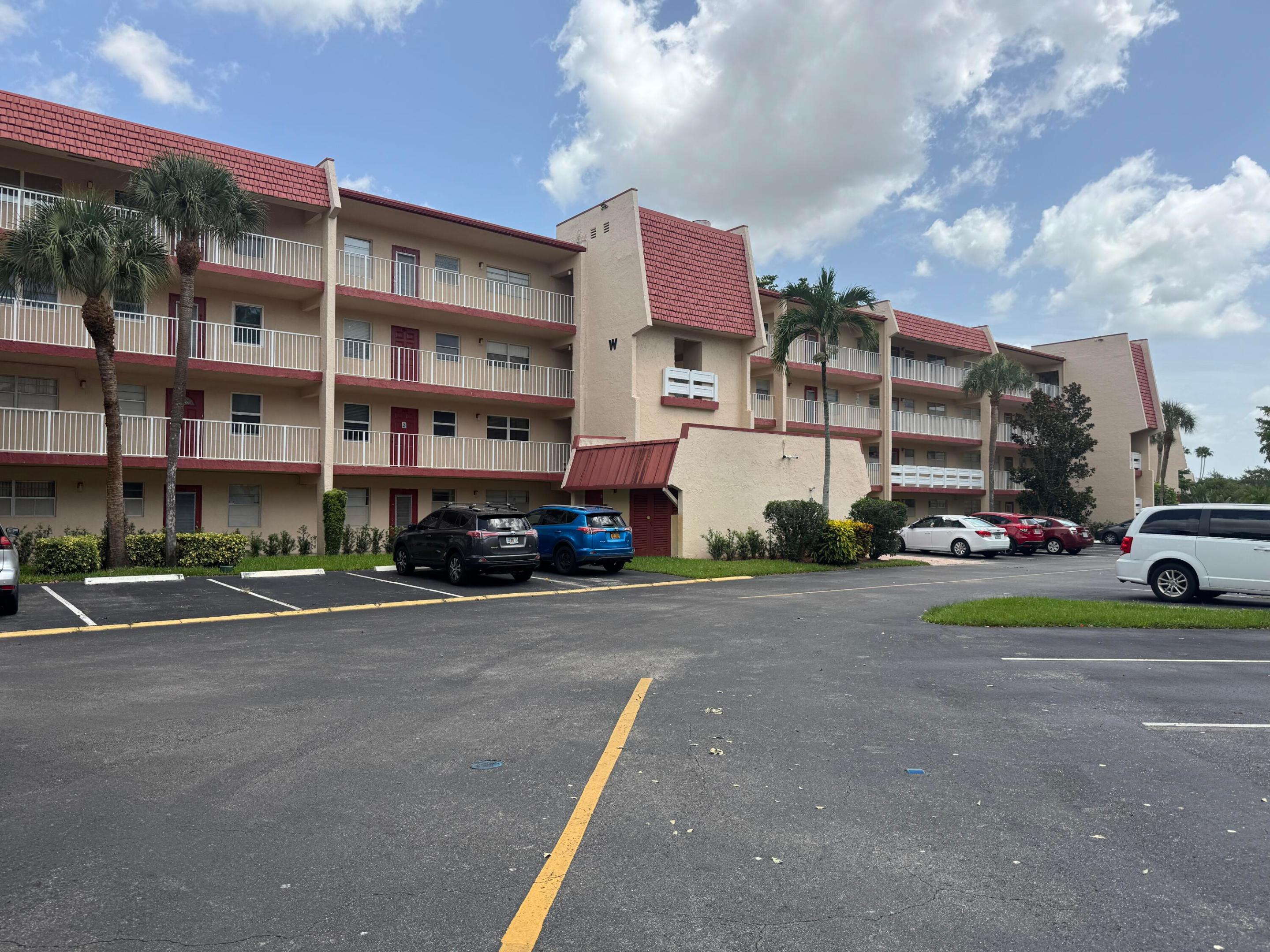 1035 Country Club Drive 303 — photo