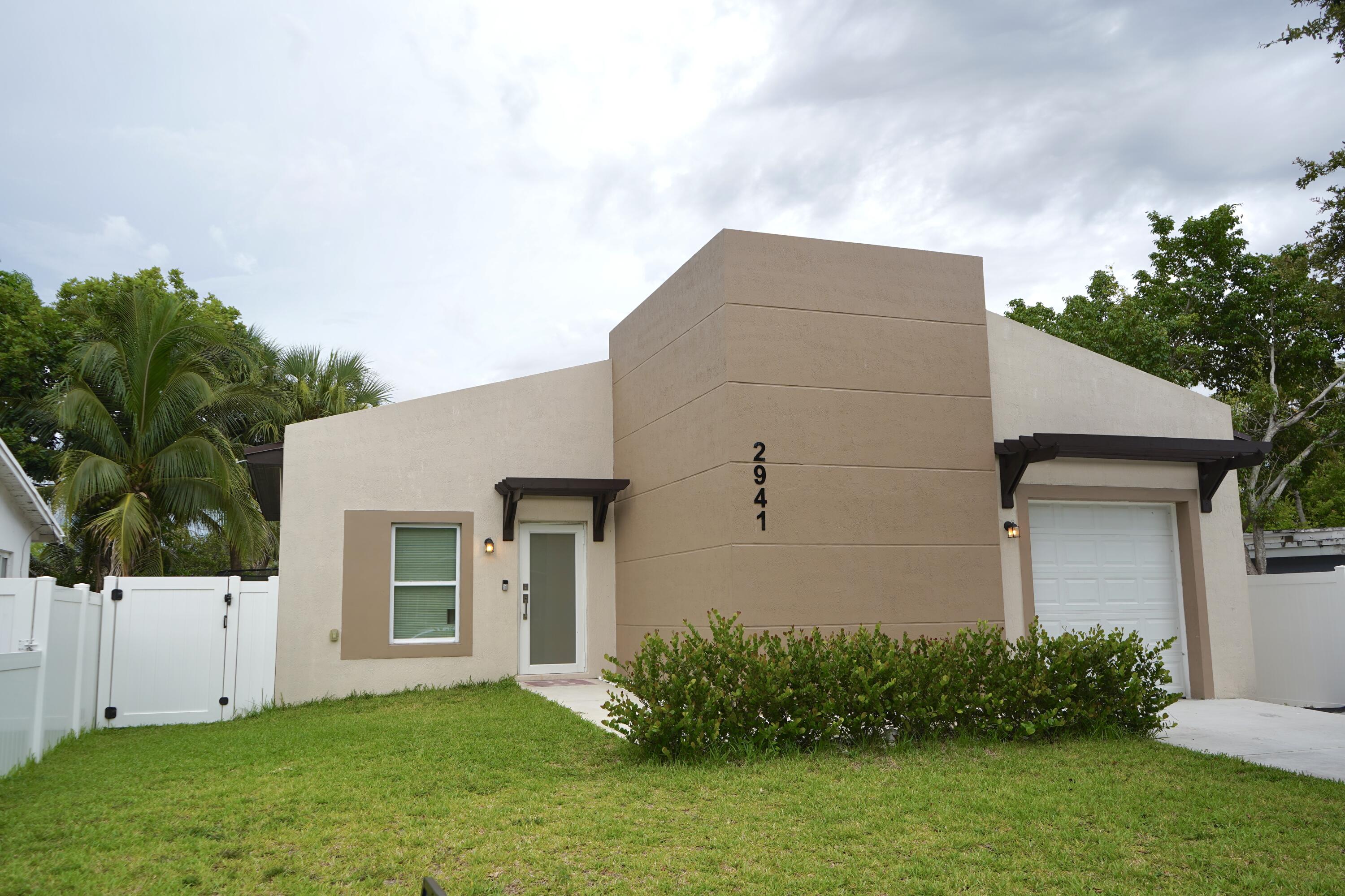 2941 NW 7th Court — photo