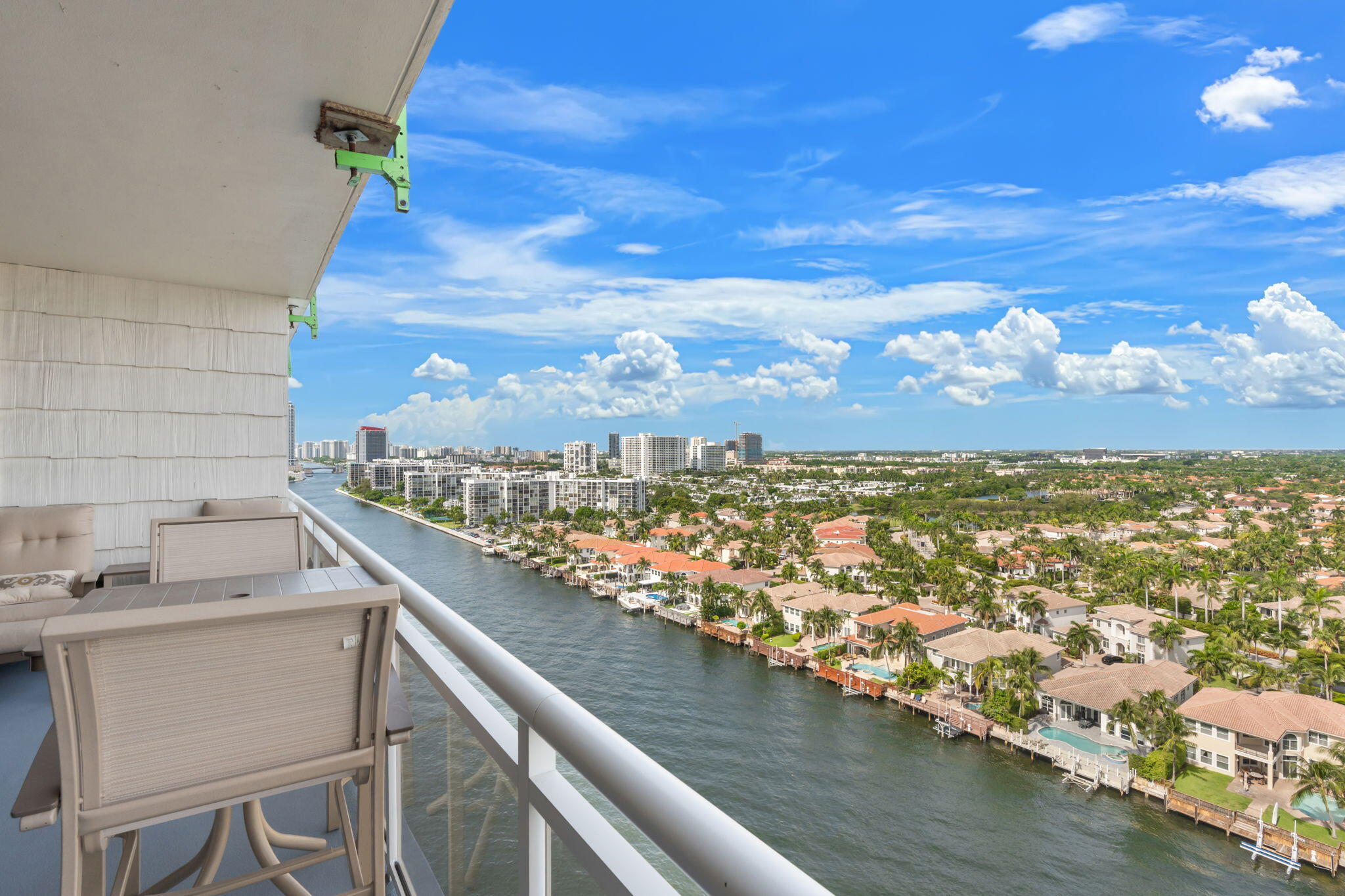1600 S Ocean Drive Phc — photo