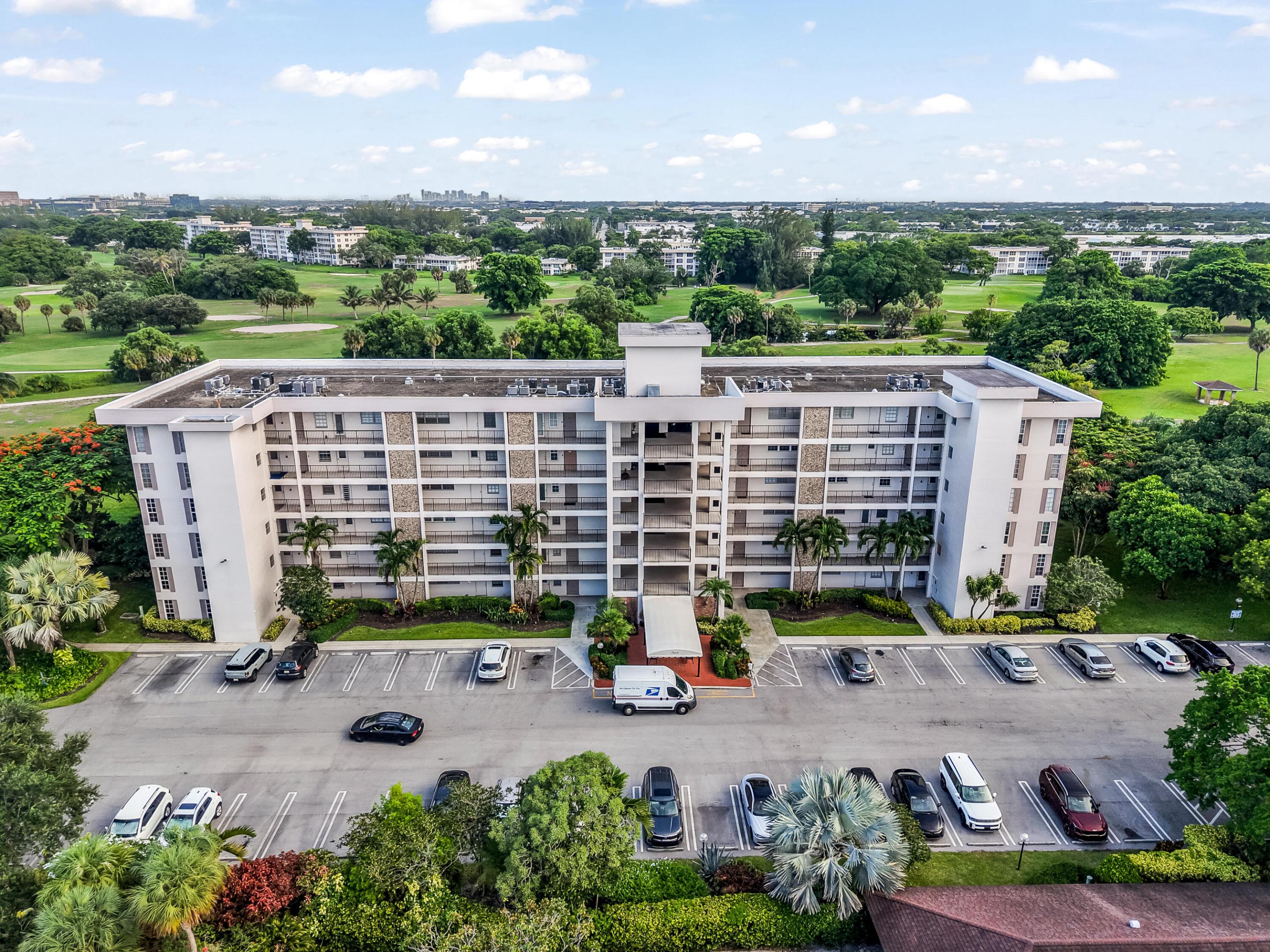 3000 N Palm Aire Drive 407 — photo