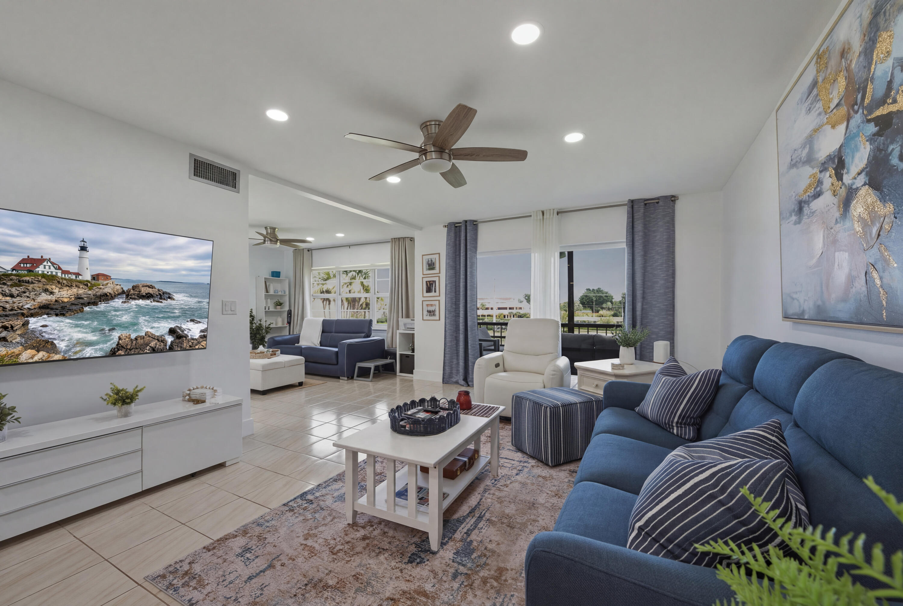 9200 N Hollybrook Lake Drive 310 — photo