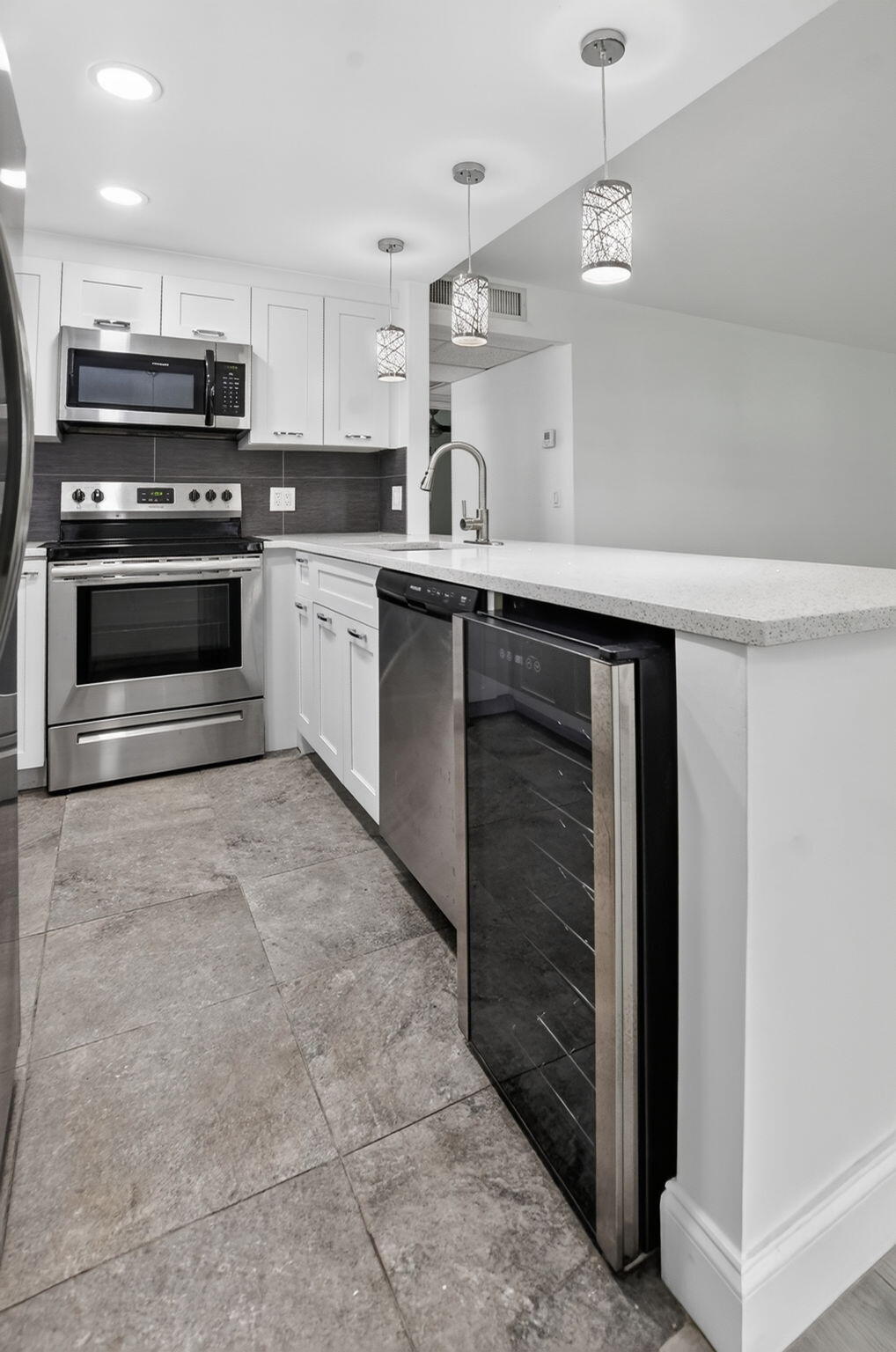 212 Monaco E, Delray Beach, FL 33446 — photo 3