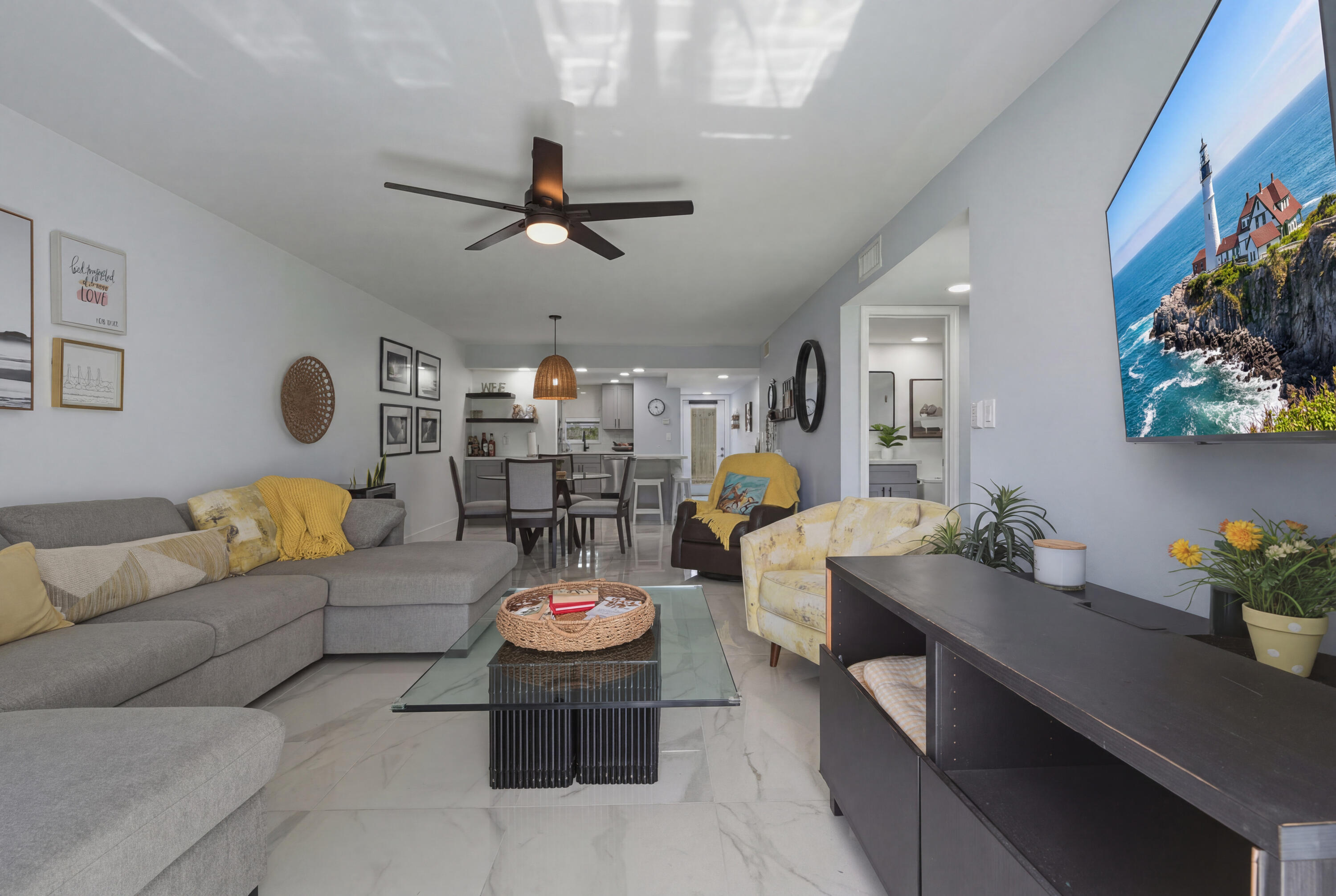 9823 S Hollybrook Lake Drive 104 — photo