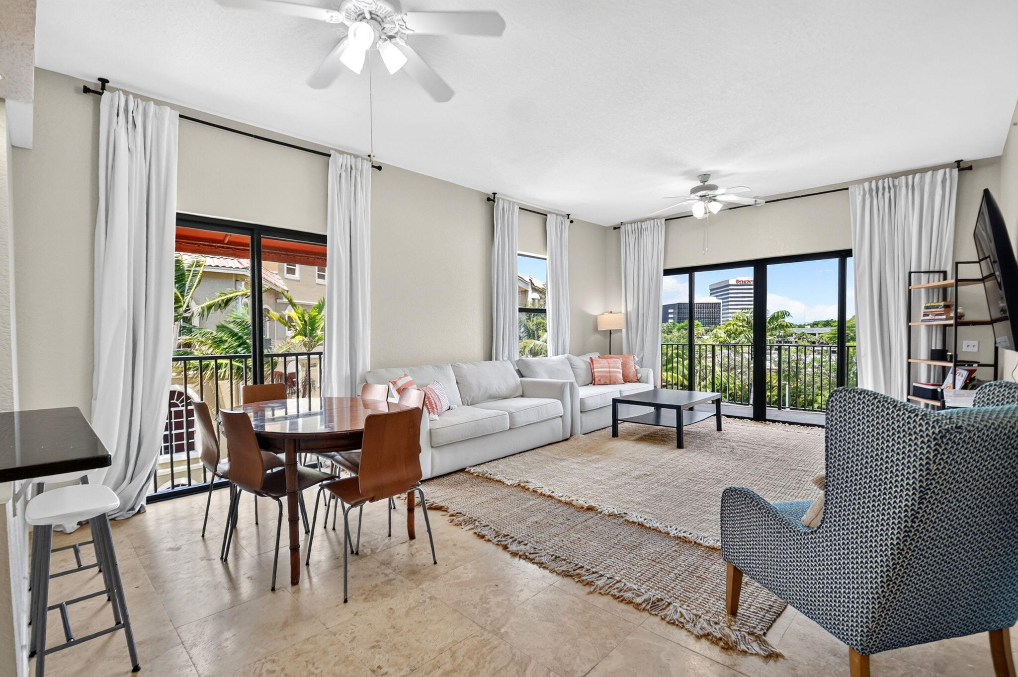 1620 Presidential Way 402 — photo