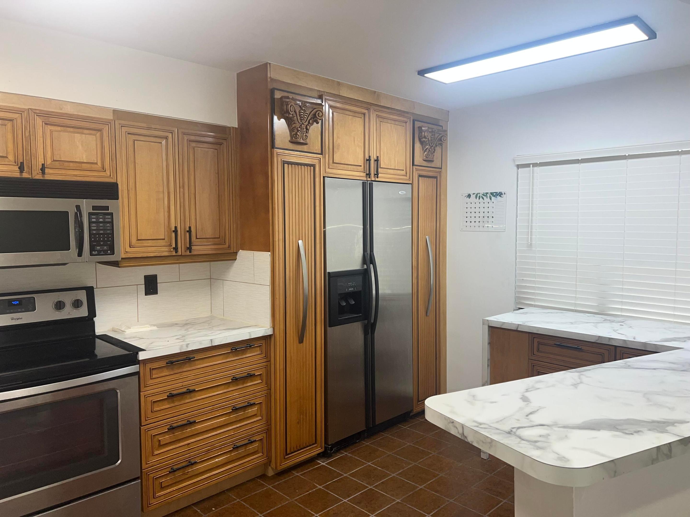 2202 S Cypress Bend Drive 801 — photo
