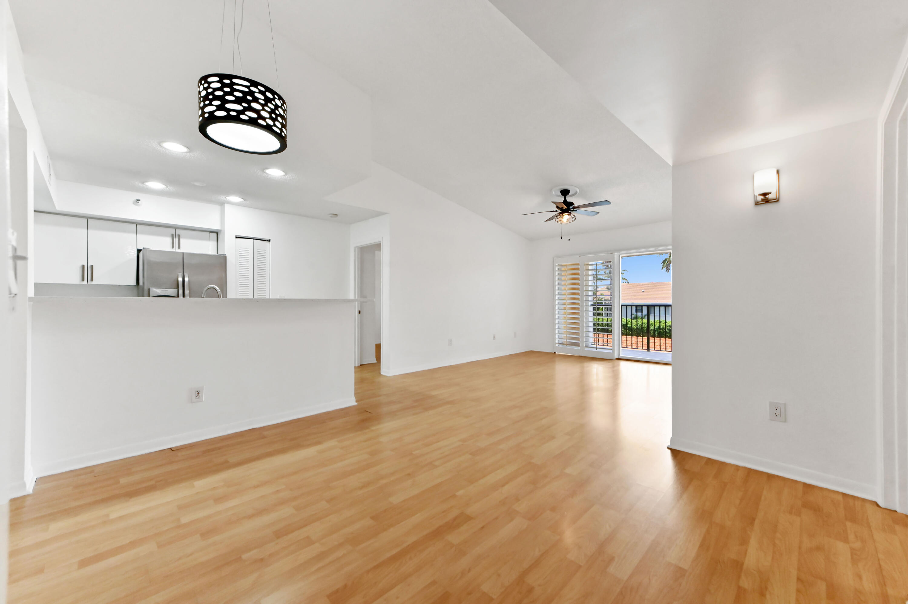 140 Yacht Club Way 307 — photo