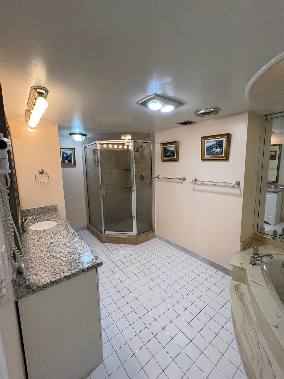 1865 S Ocean Drive 17H — photo