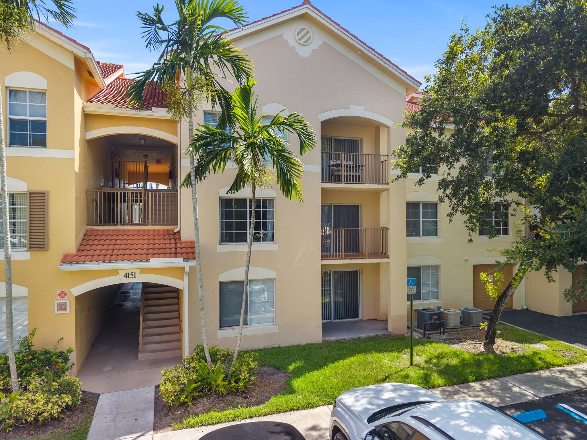 4151 San Marino Boulevard 203 — photo
