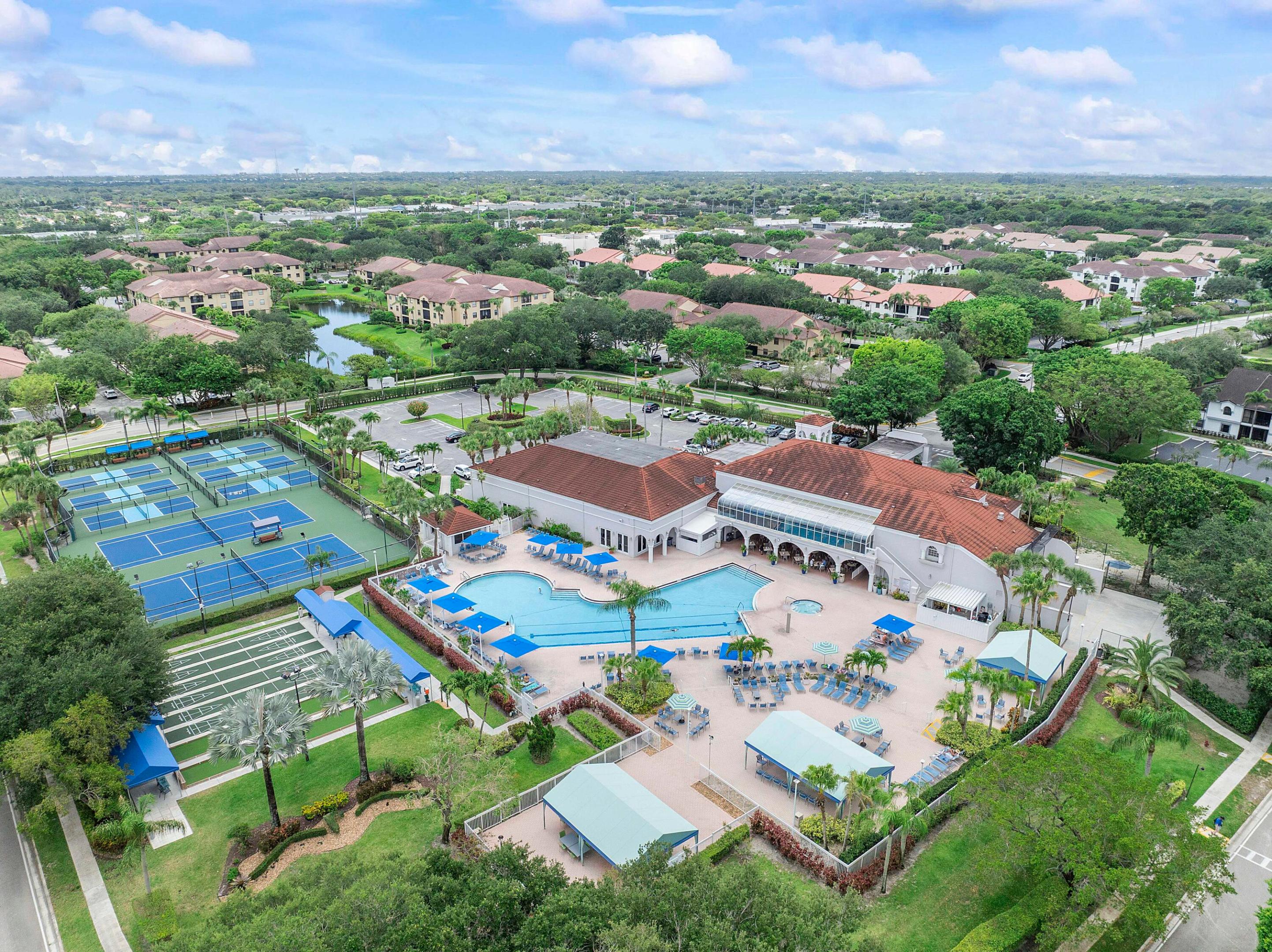 5226 Europa Drive C — photo