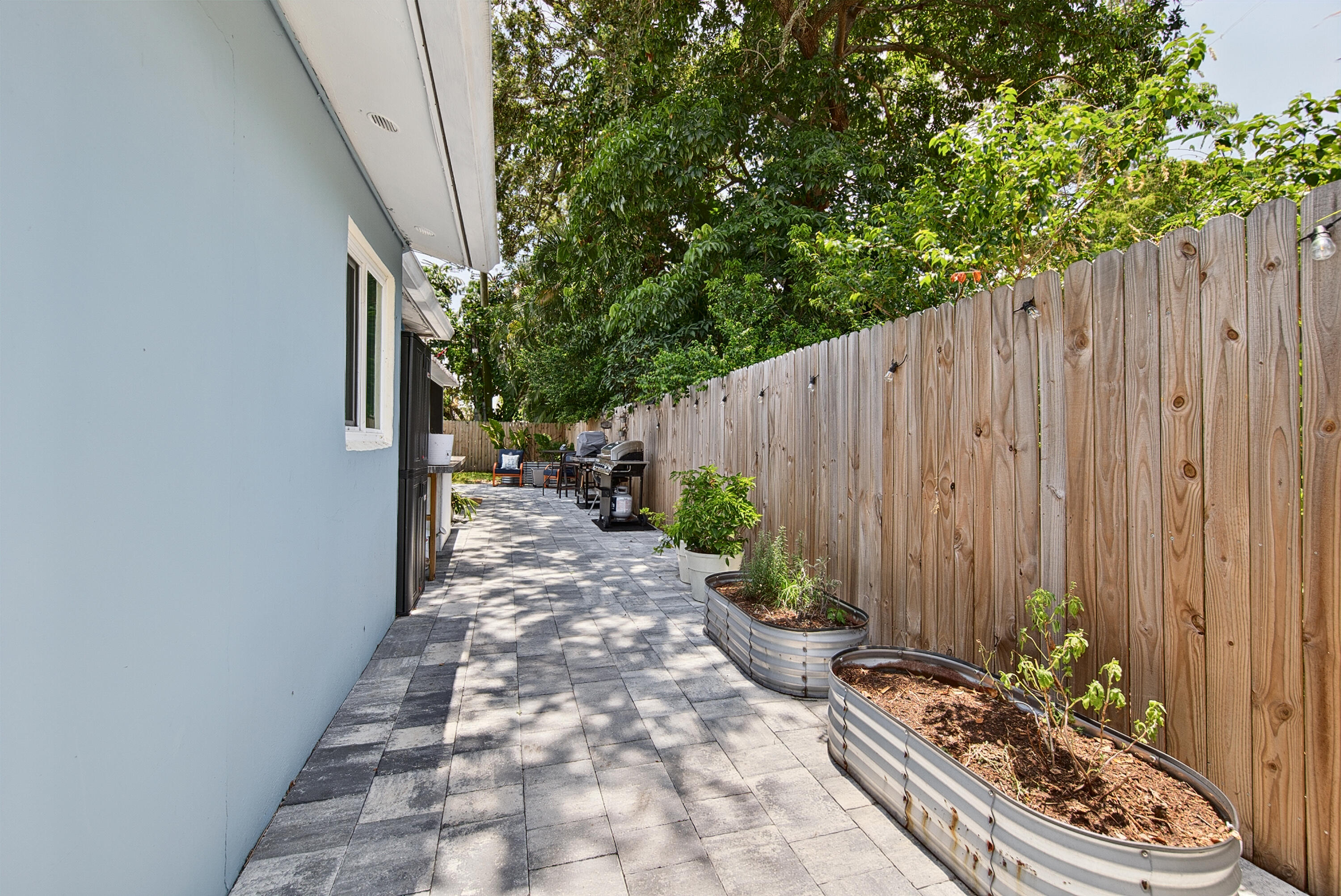 3220 SW 16th Court — photo